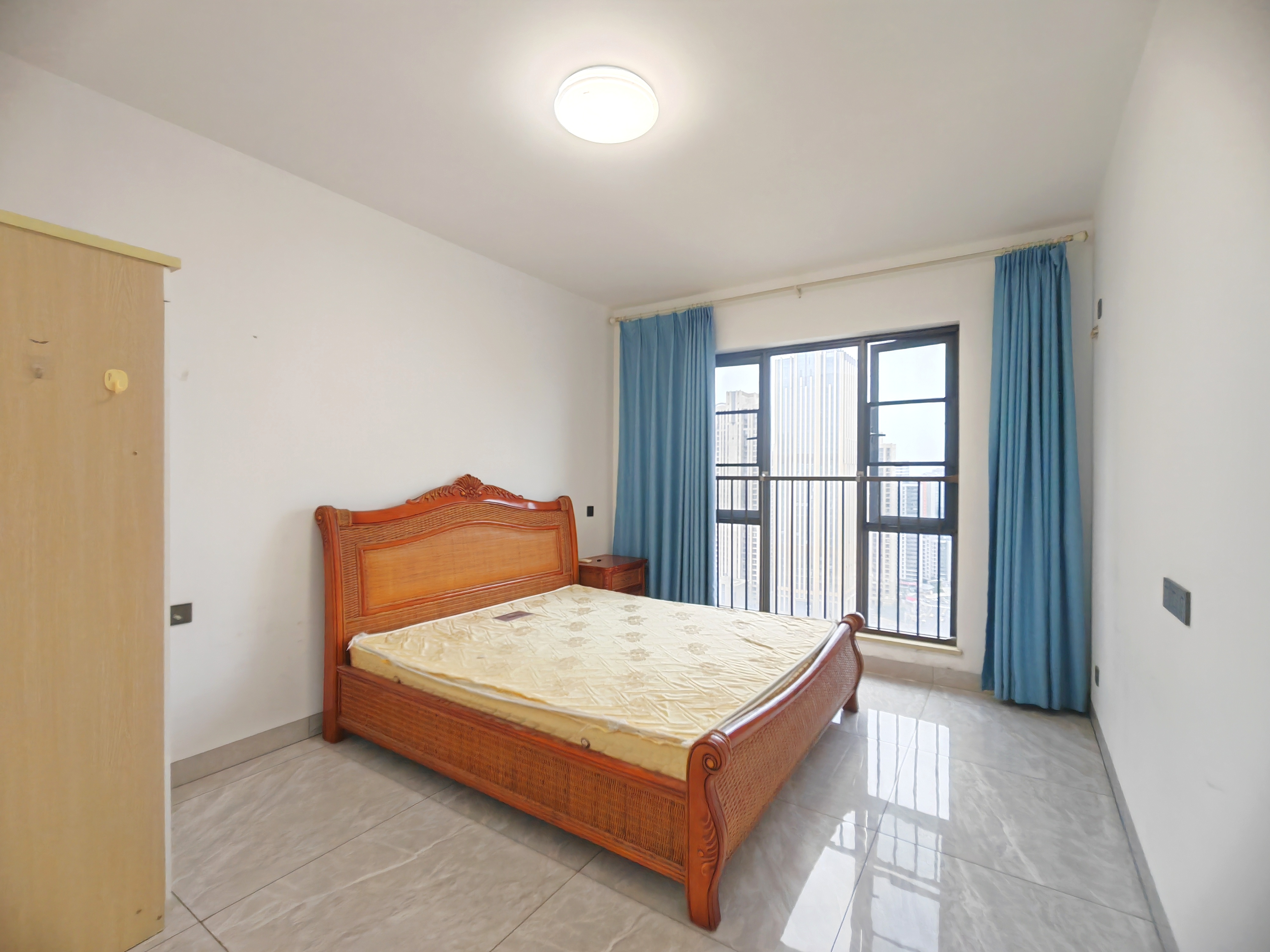 海航豪庭北苑  3室2厅2卫    5200.0元/月室内图