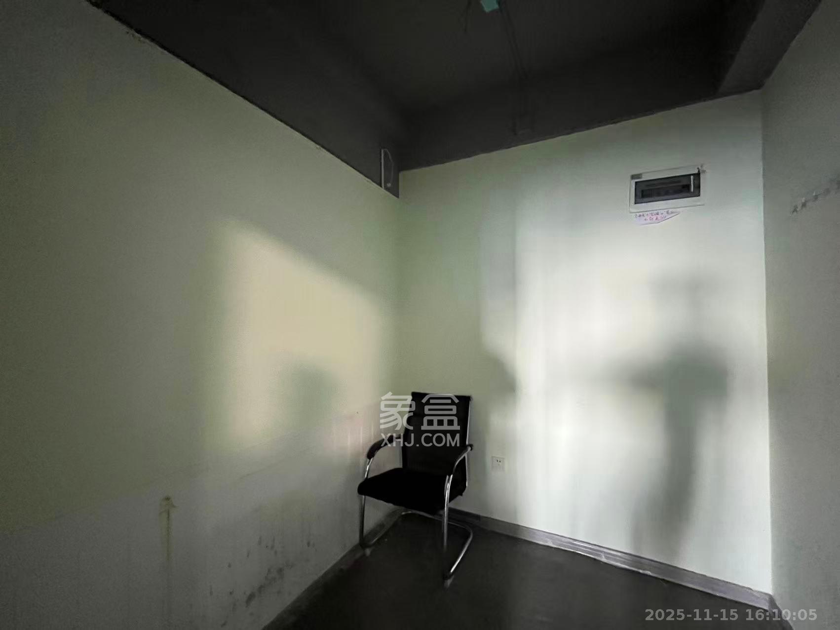 东友星座  1室1厅1卫    13000.0元/月室内图