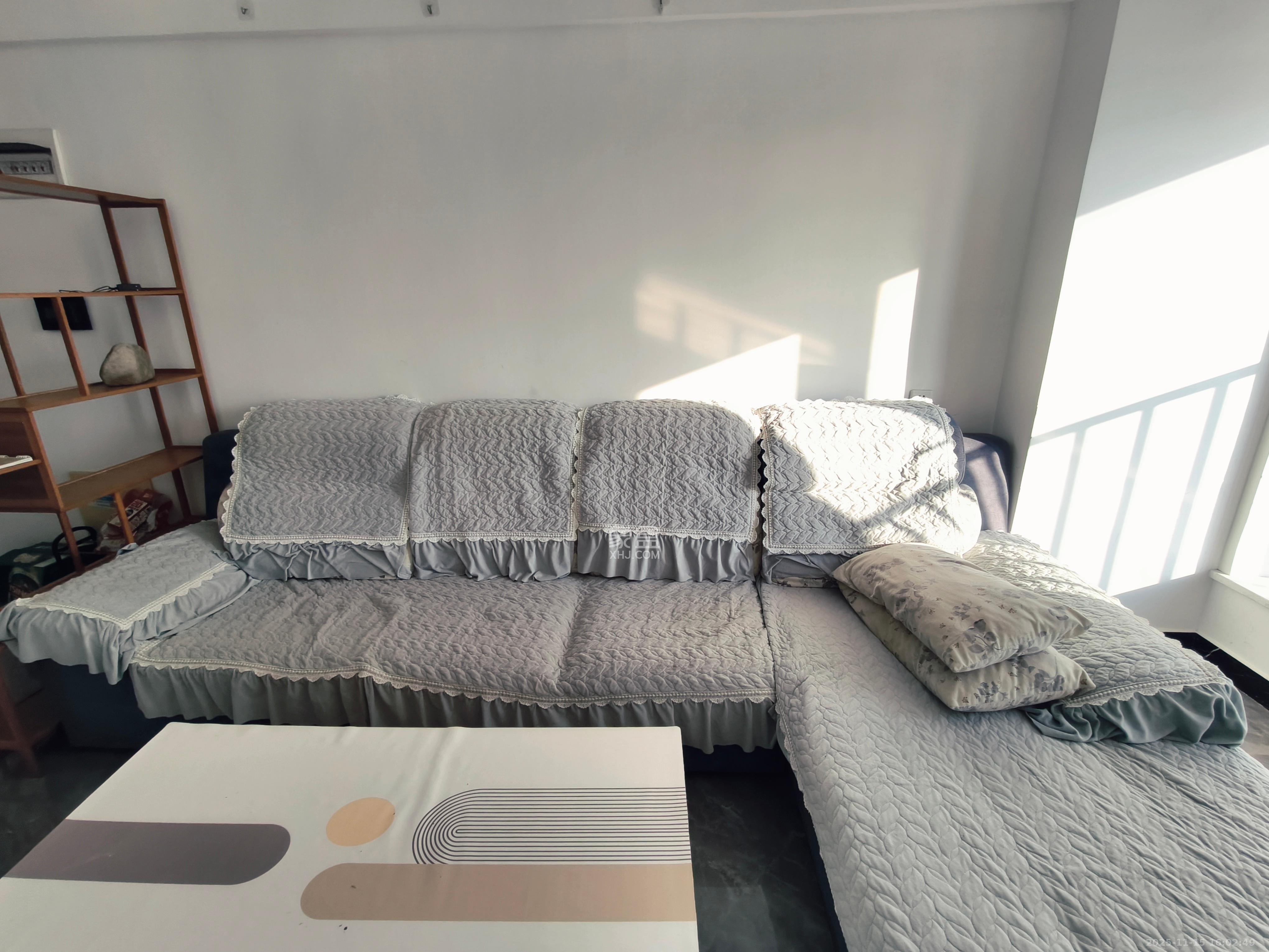 复地星光天地  1室1厅1卫    2000.0元/月室内图