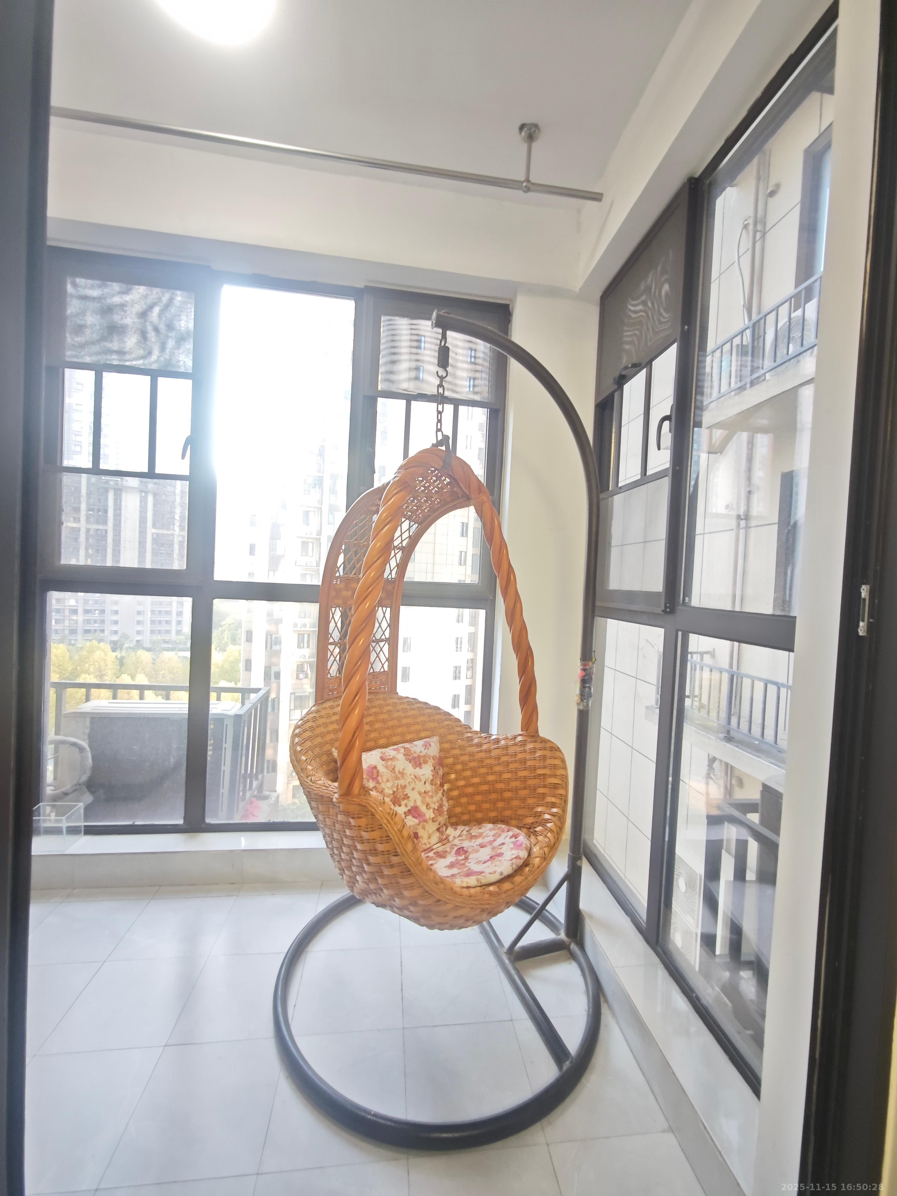 中国铁建梅溪青秀二期  4室2厅2卫    2800.0元/月室内图