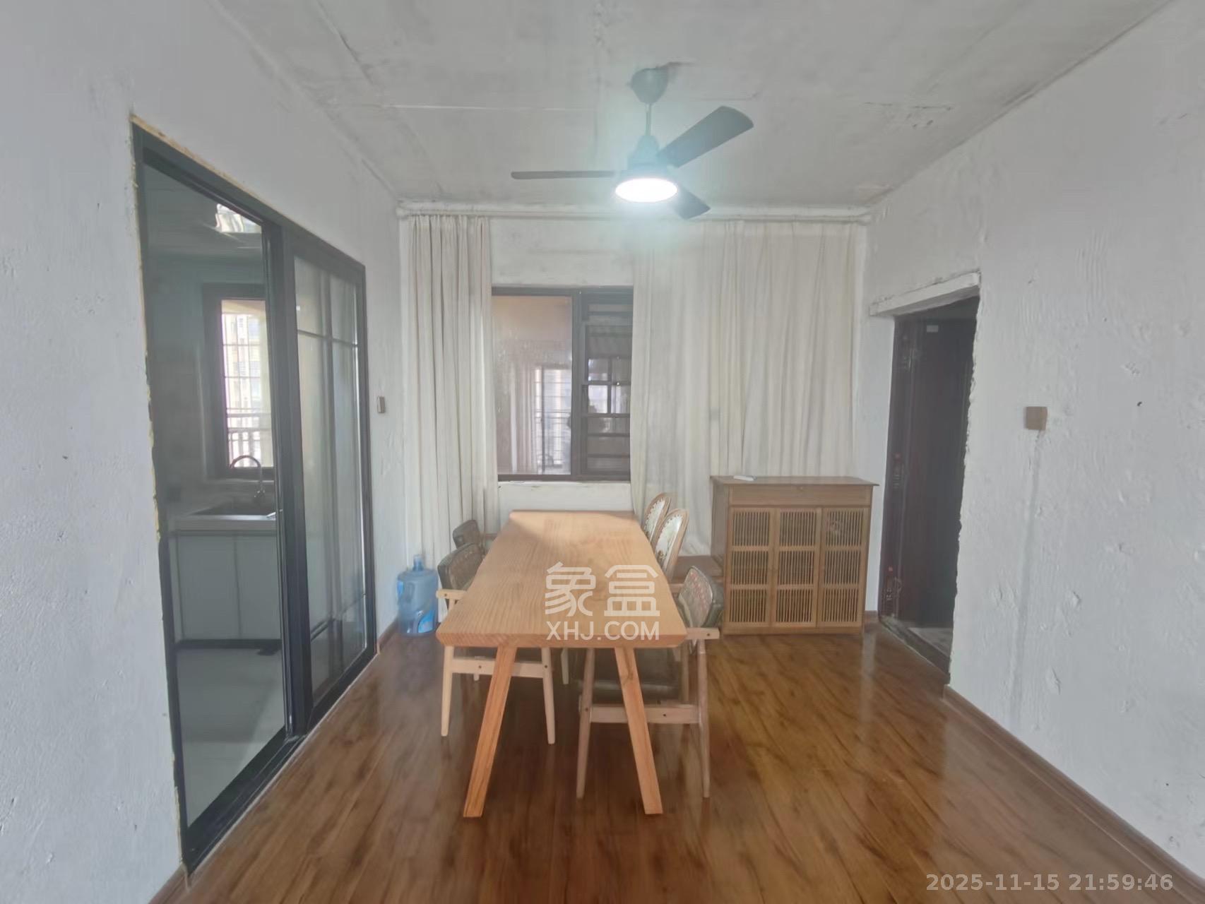 和润园三期  3室2厅1卫    2400.0元/月室内图