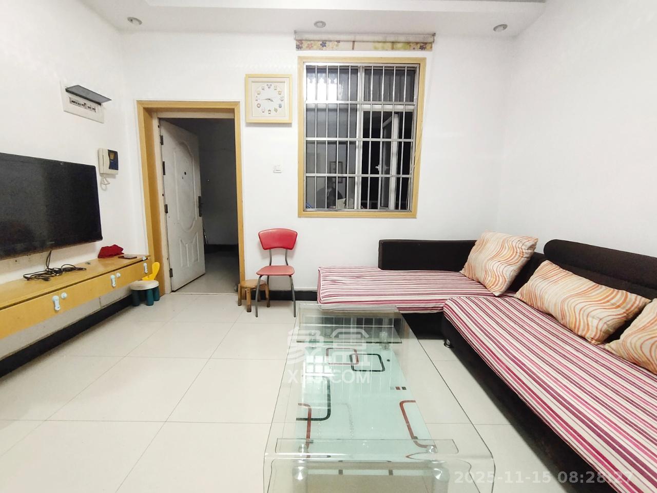 麓山枫情 2室1厅1卫 1700.0元/月 麓山枫情 2室1厅1卫 1700.0元/月室内图