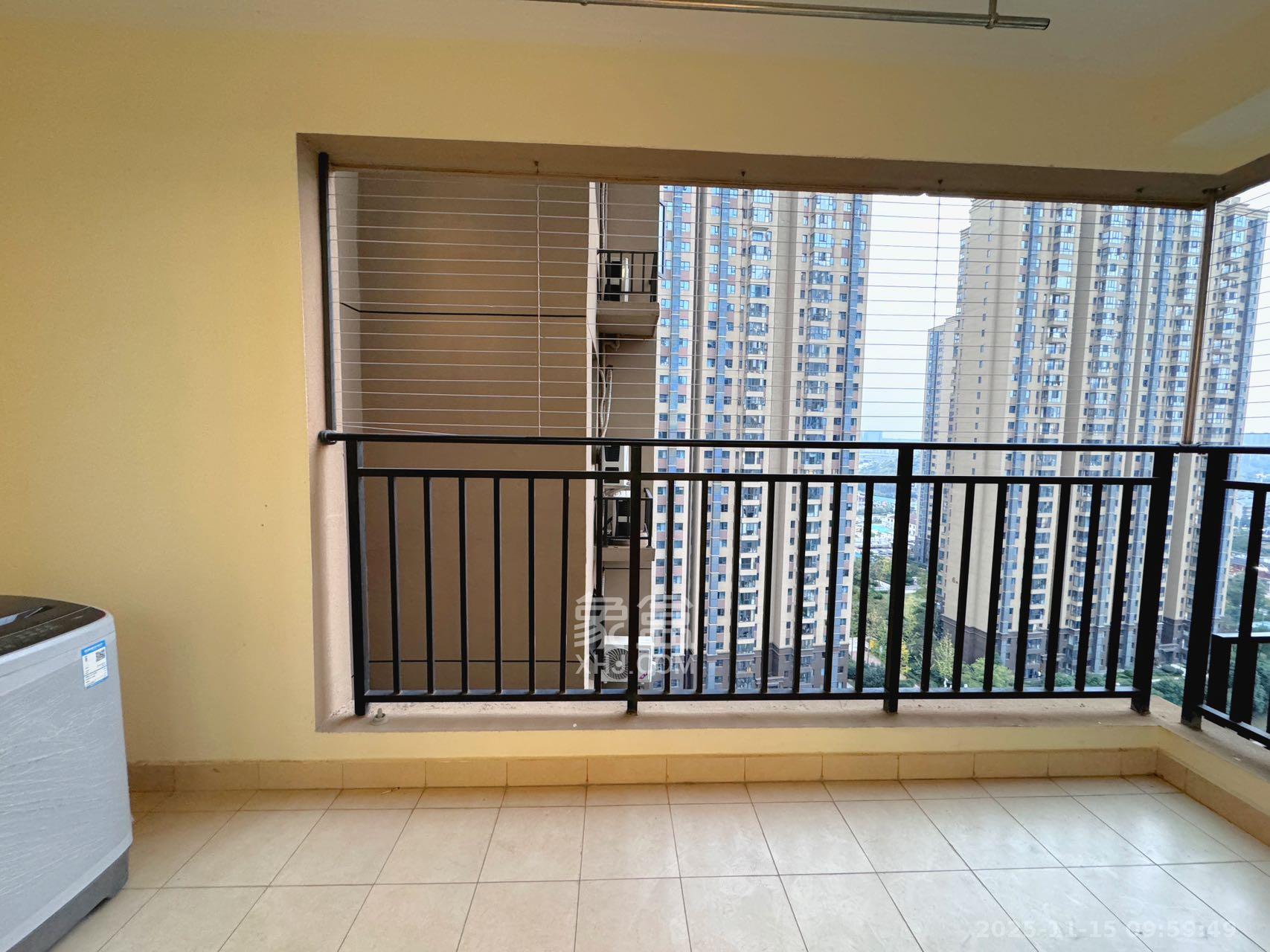 中建嘉和城  4室2厅2卫    2500.0元/月室内图