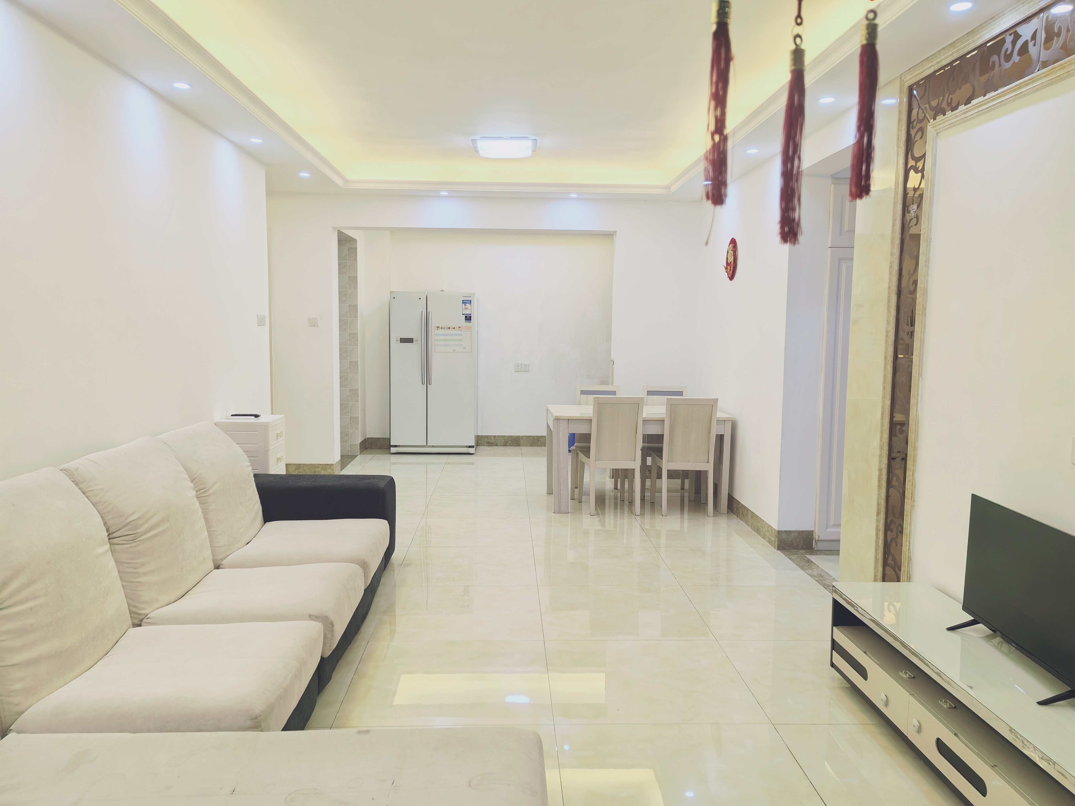 环强御景湾  3室2厅1卫    3000.0元/月室内图