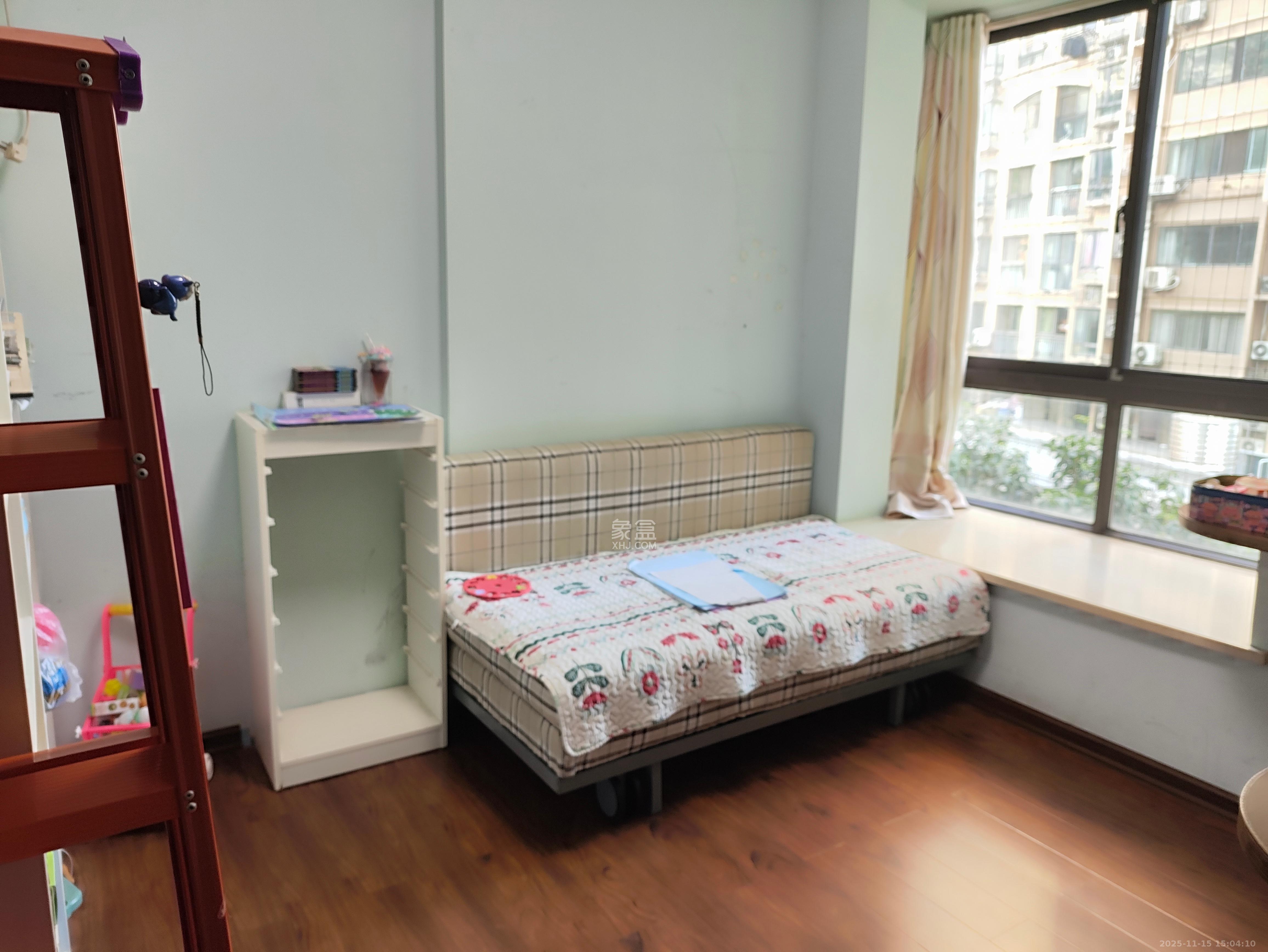 钱隆樽品(一、二、三期)  3室2厅2卫    2500.0元/月室内图