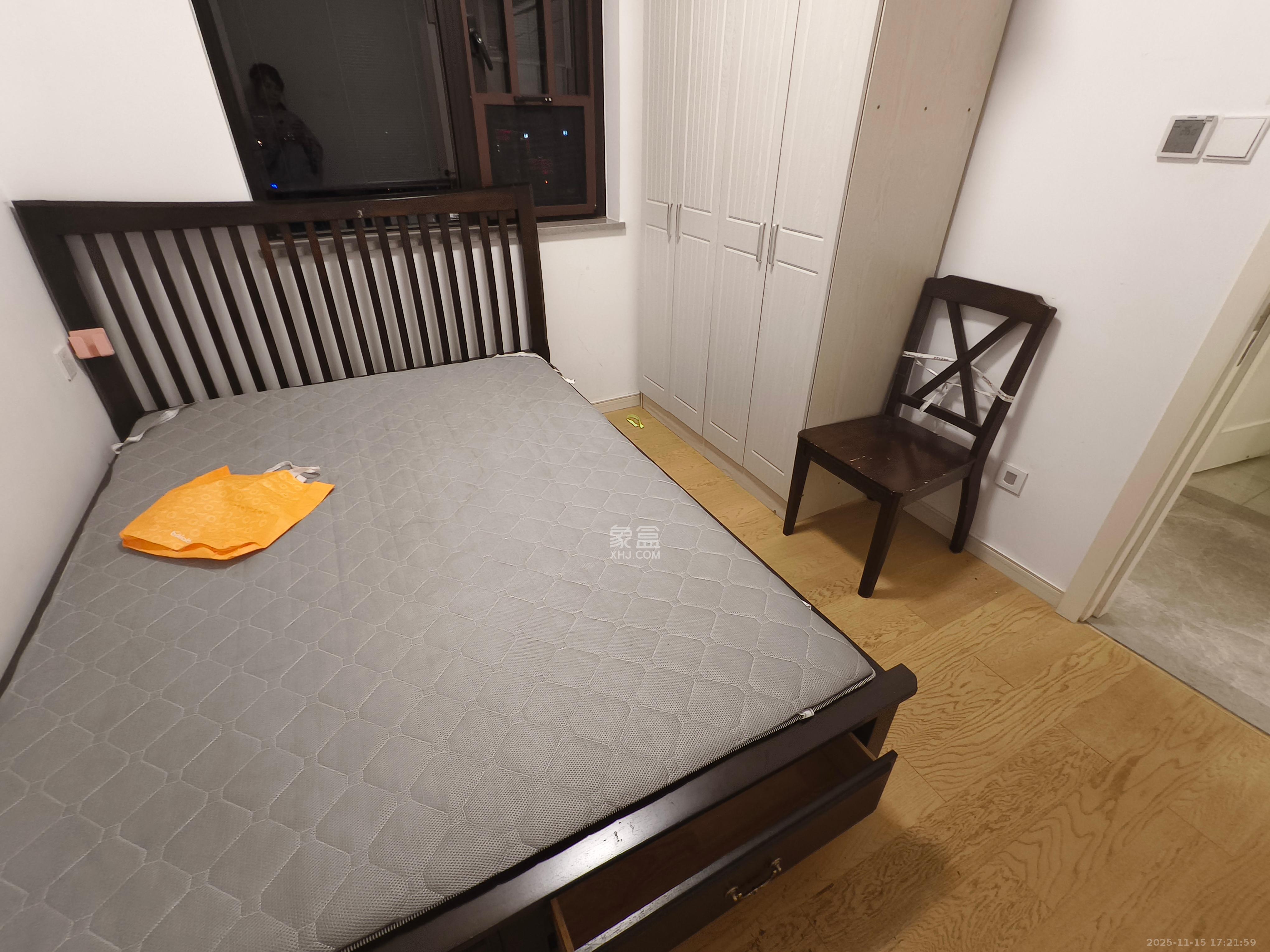 万科金色梦想C区  3室2厅1卫    3000.0元/月室内图