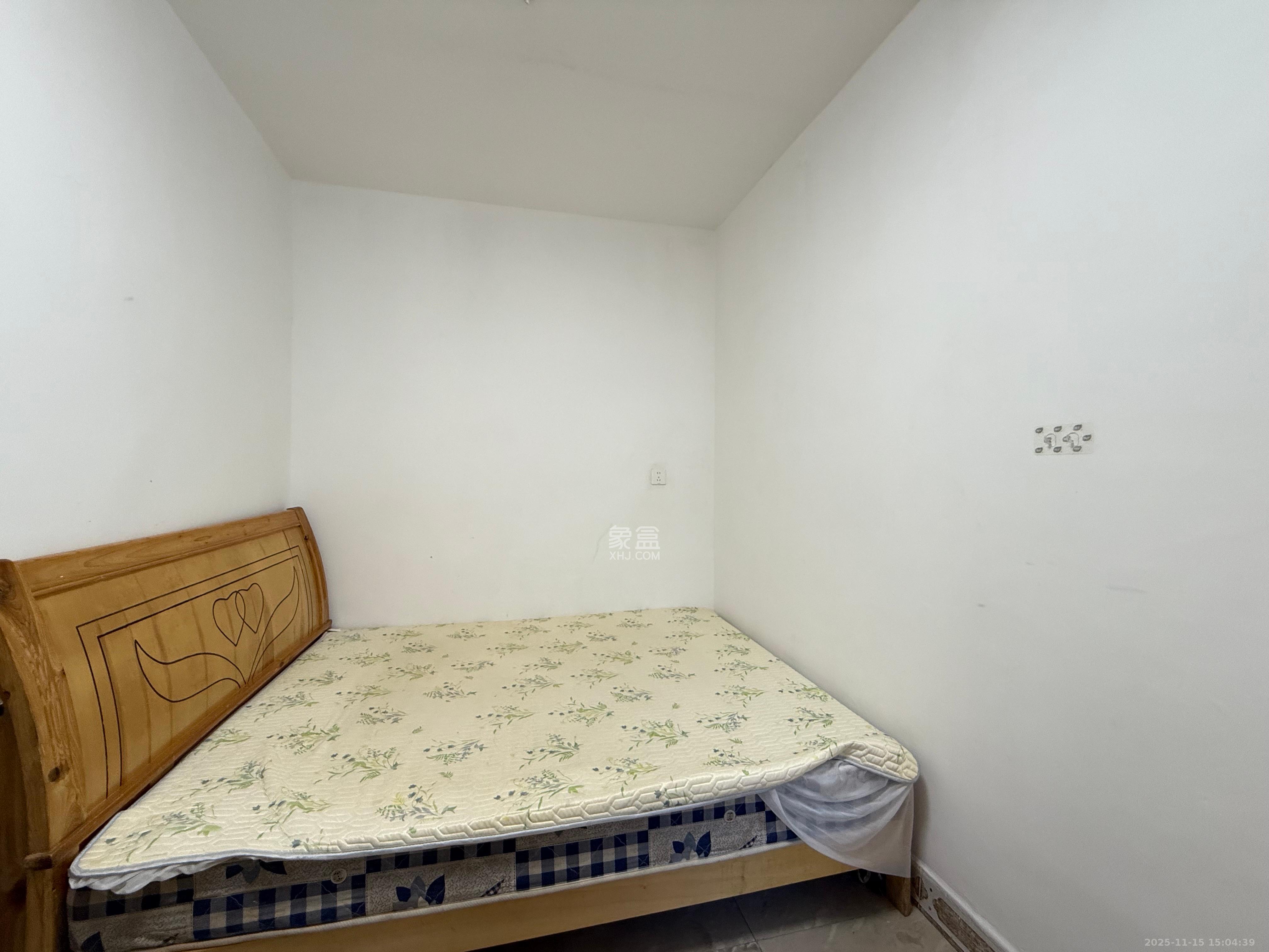 桂花二村  2室2厅1卫    1600.0元/月室内图