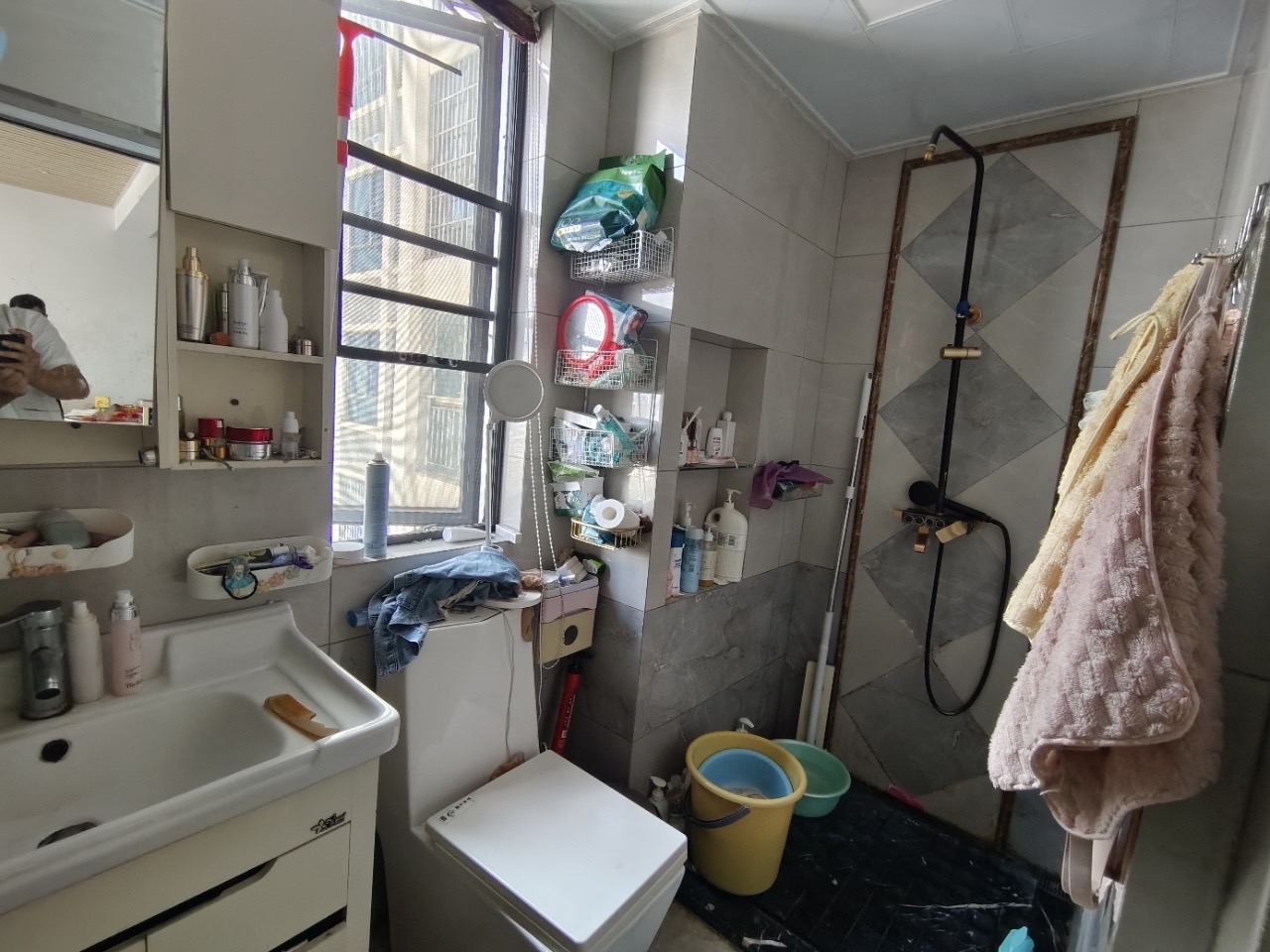 蓝海瑞园 2室2厅1卫 78.0万 蓝海瑞园 2室2厅1卫 78.0万客厅