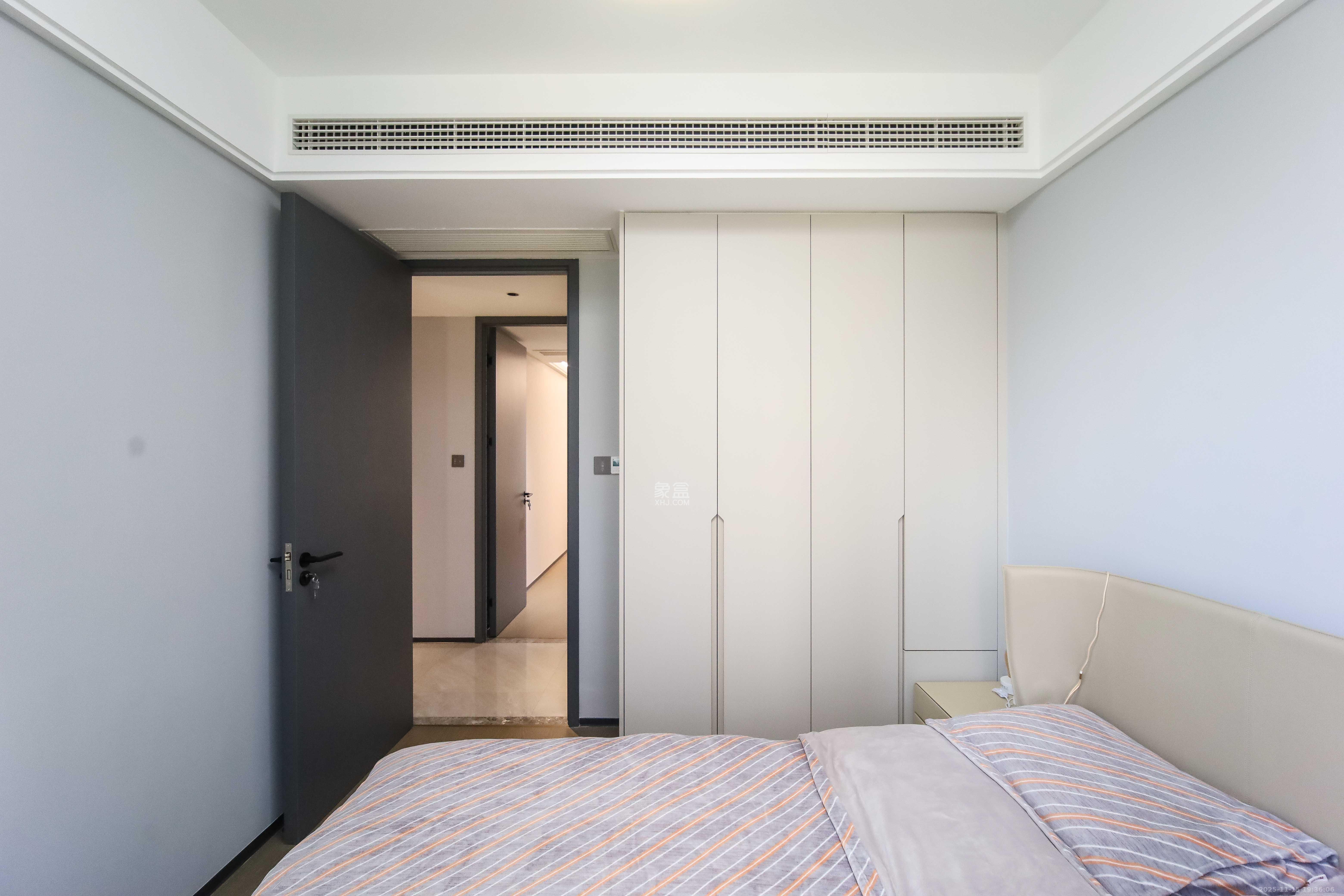 德奥悦东方  4室2厅2卫    190.0万卧室