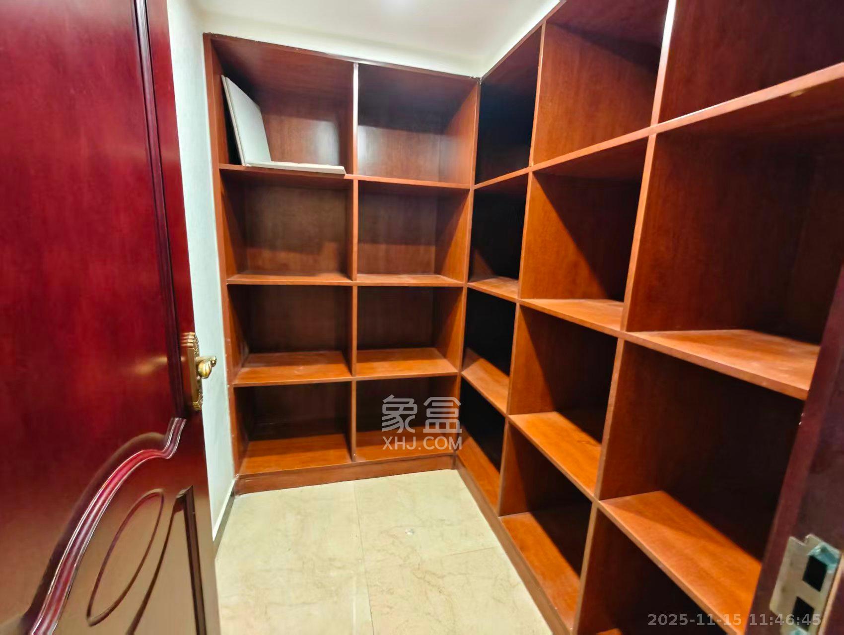 吉联小区（红墅湾）  5室2厅1卫    13500.0元/月室内图