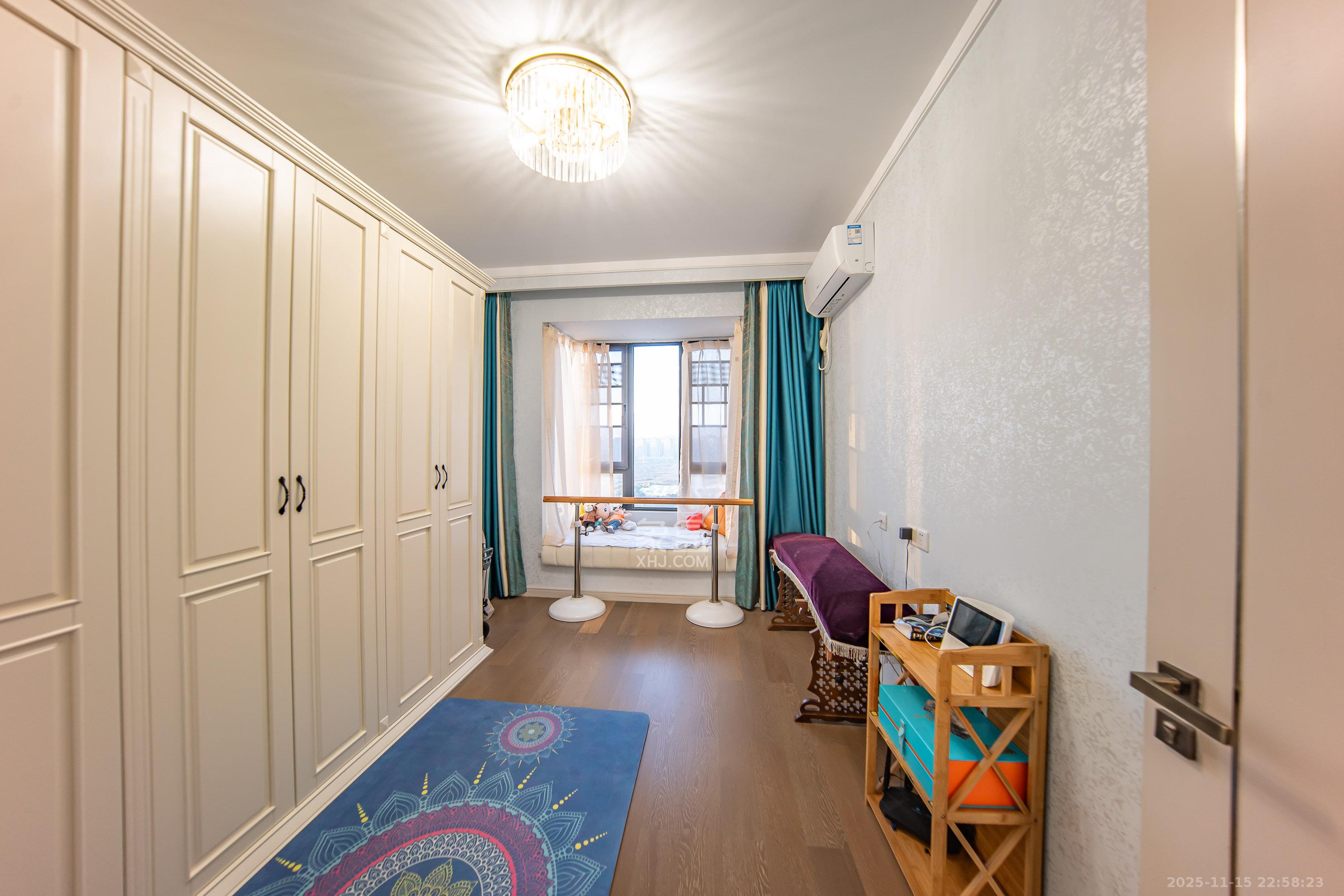 映客龙湖璟翠公馆(映客龙湖璟翠中心) 1室0厅0卫 185.0万 映客龙湖璟翠公馆(映客龙湖璟翠中心) 1室0厅0卫 185.0万卧室