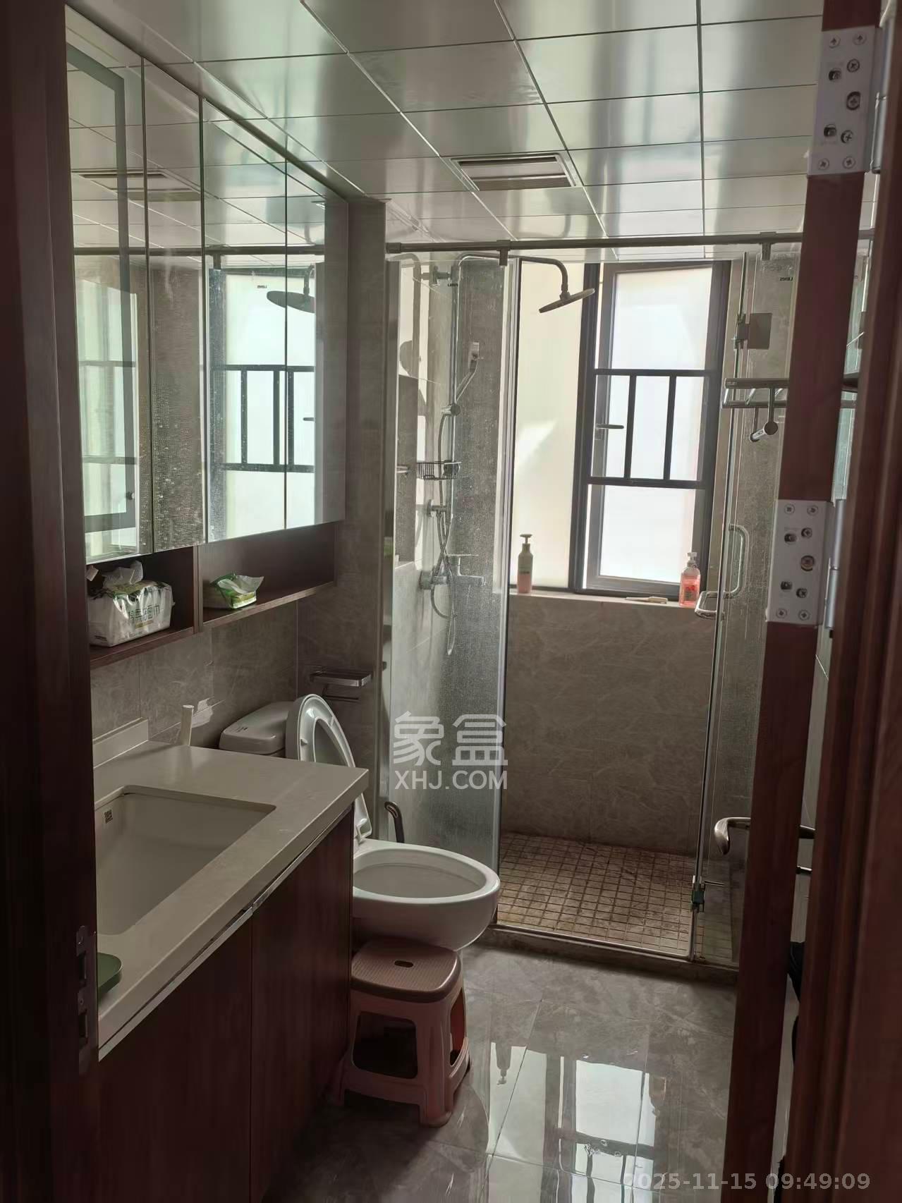 旭辉都会山 3室2厅2卫 900.0元/月 旭辉都会山 3室2厅2卫 900.0元/月室内图