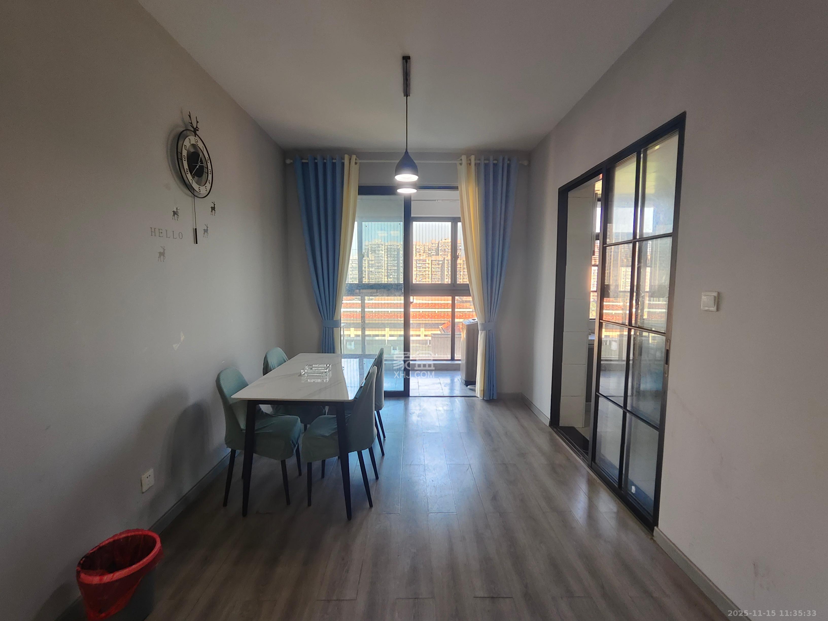 长房东旭国际  4室2厅2卫    4000.0元/月室内图