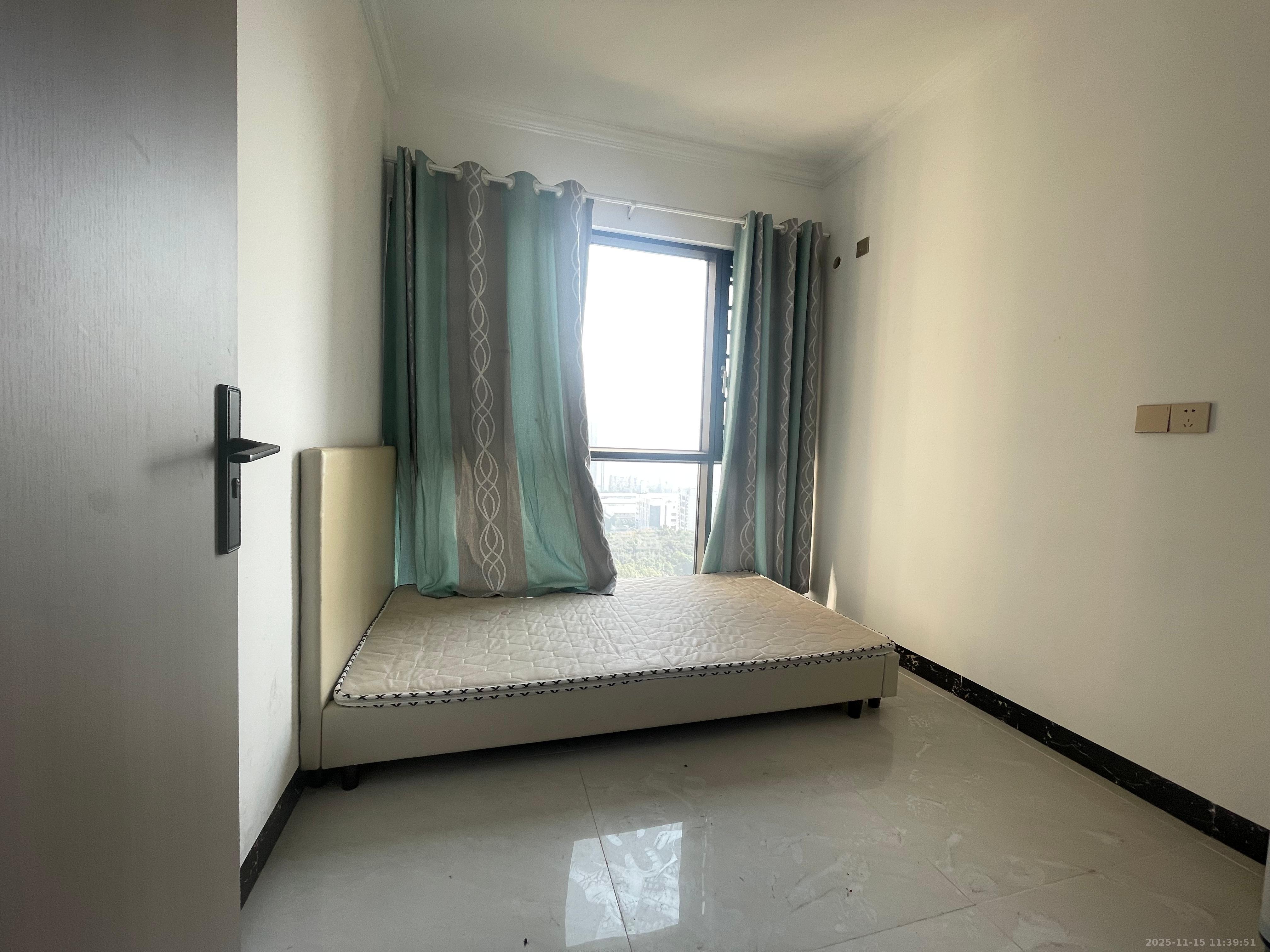 湖湘奥林匹克花园  3室2厅1卫    1800.0元/月室内图