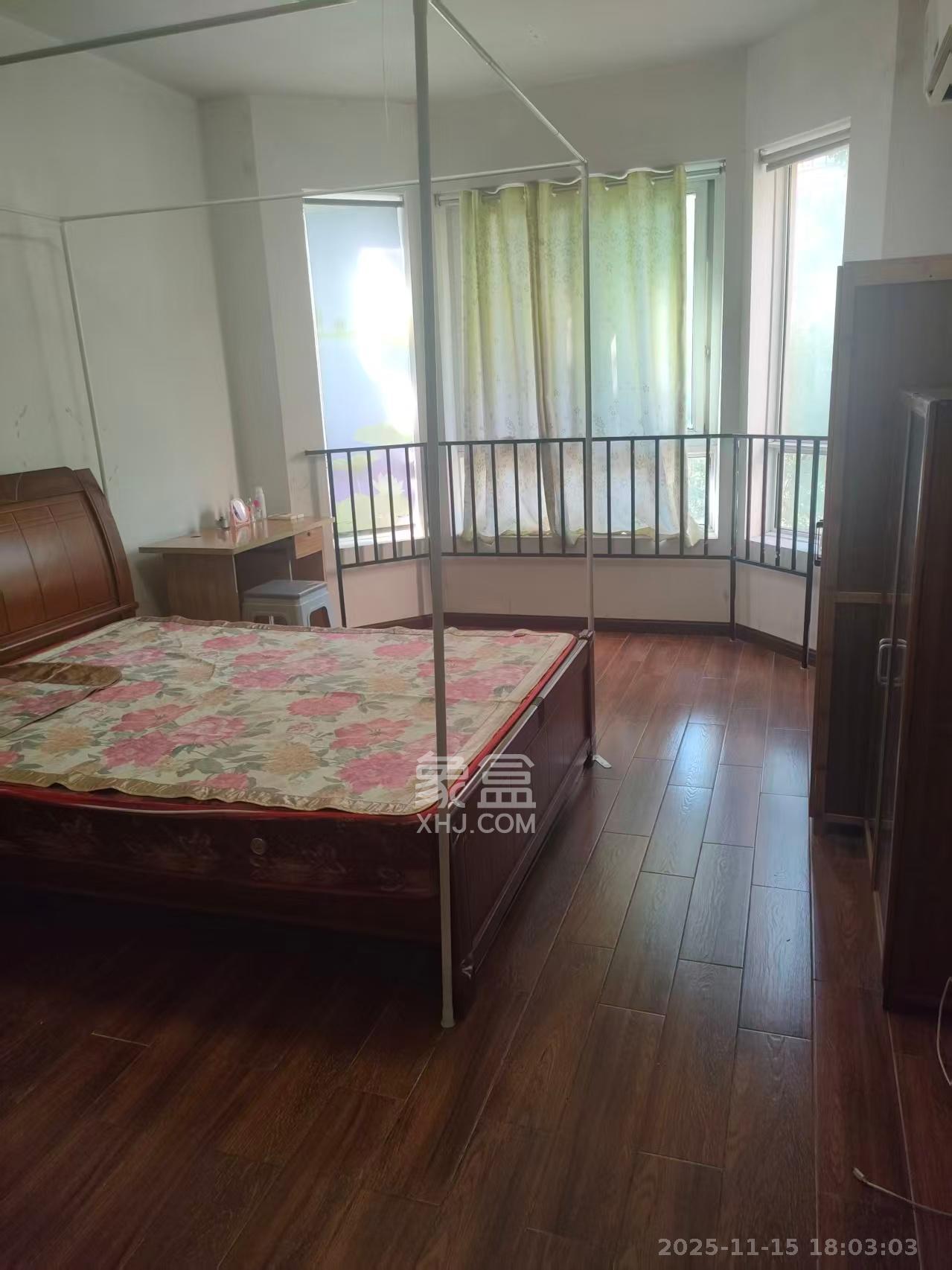 长房西郡  3室2厅1卫    2400.0元/月室内图