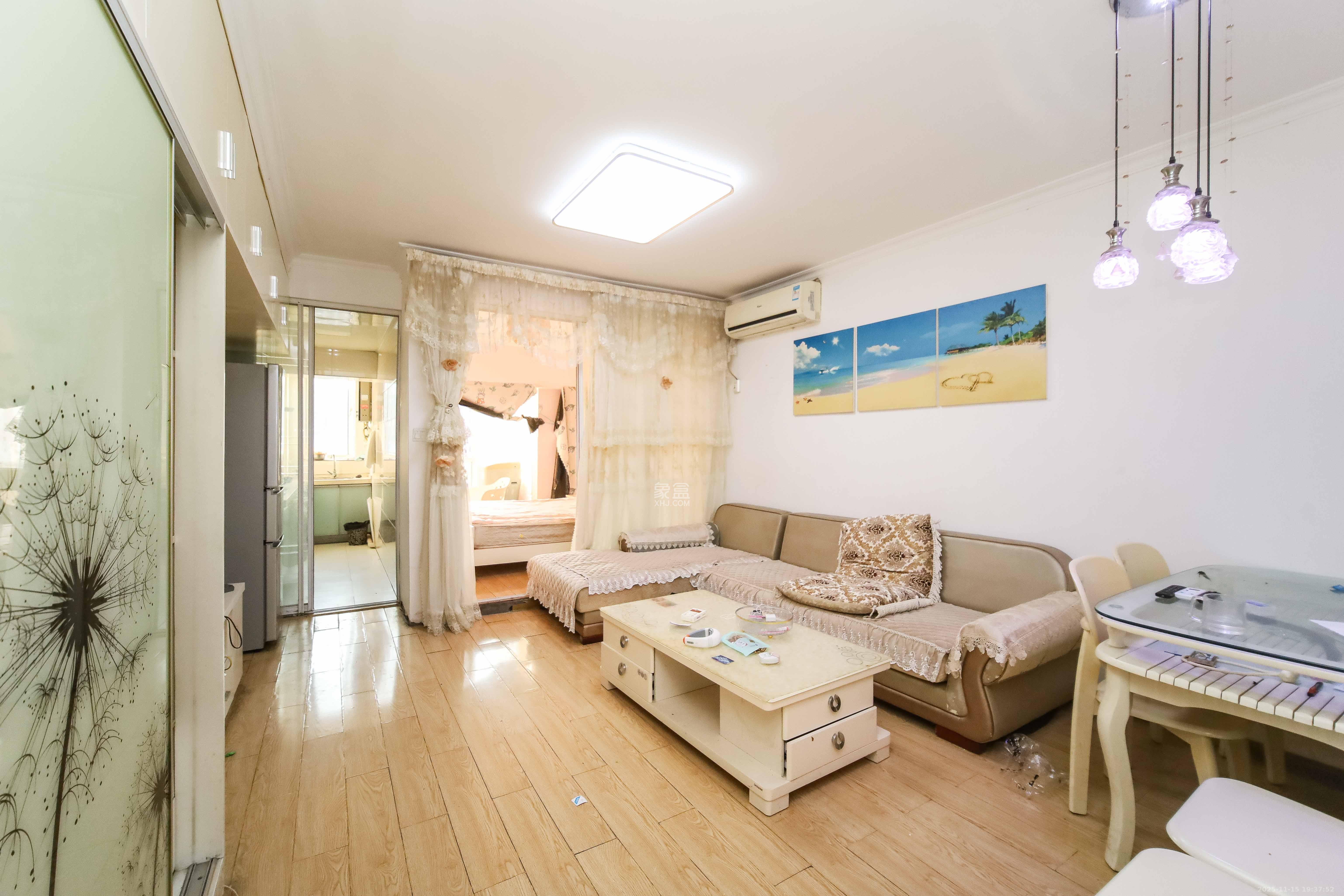 先锋东外滩 1室1厅1卫 36.0万 先锋东外滩 1室1厅1卫 36.0万客厅