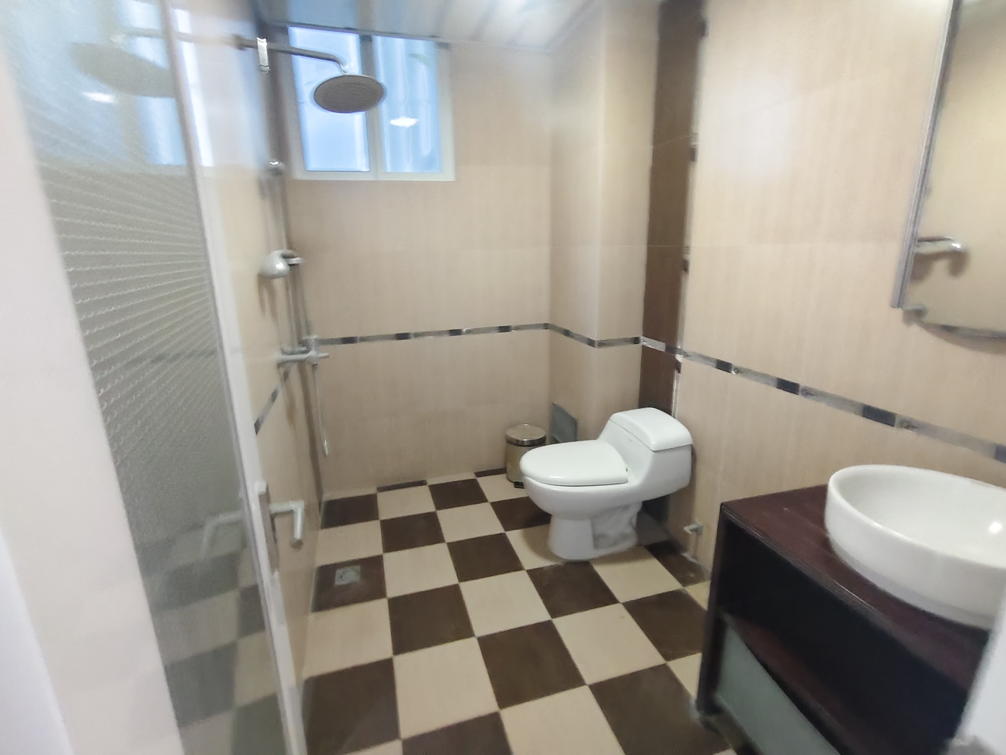 美银大厦  3室2厅2卫    2800.0元/月室内图