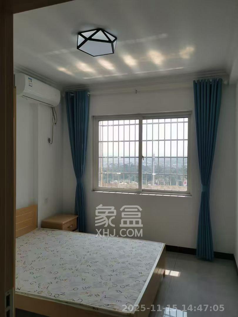 和润园一、二期 3室2厅1卫 2000.0元/月 和润园一、二期 3室2厅1卫 2000.0元/月室内图