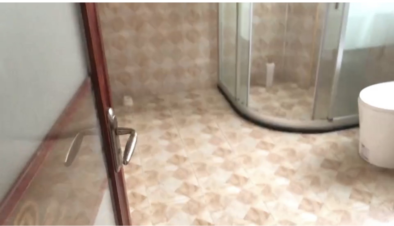 金龙城市广场一期  3室2厅2卫    3800.0元/月室内图