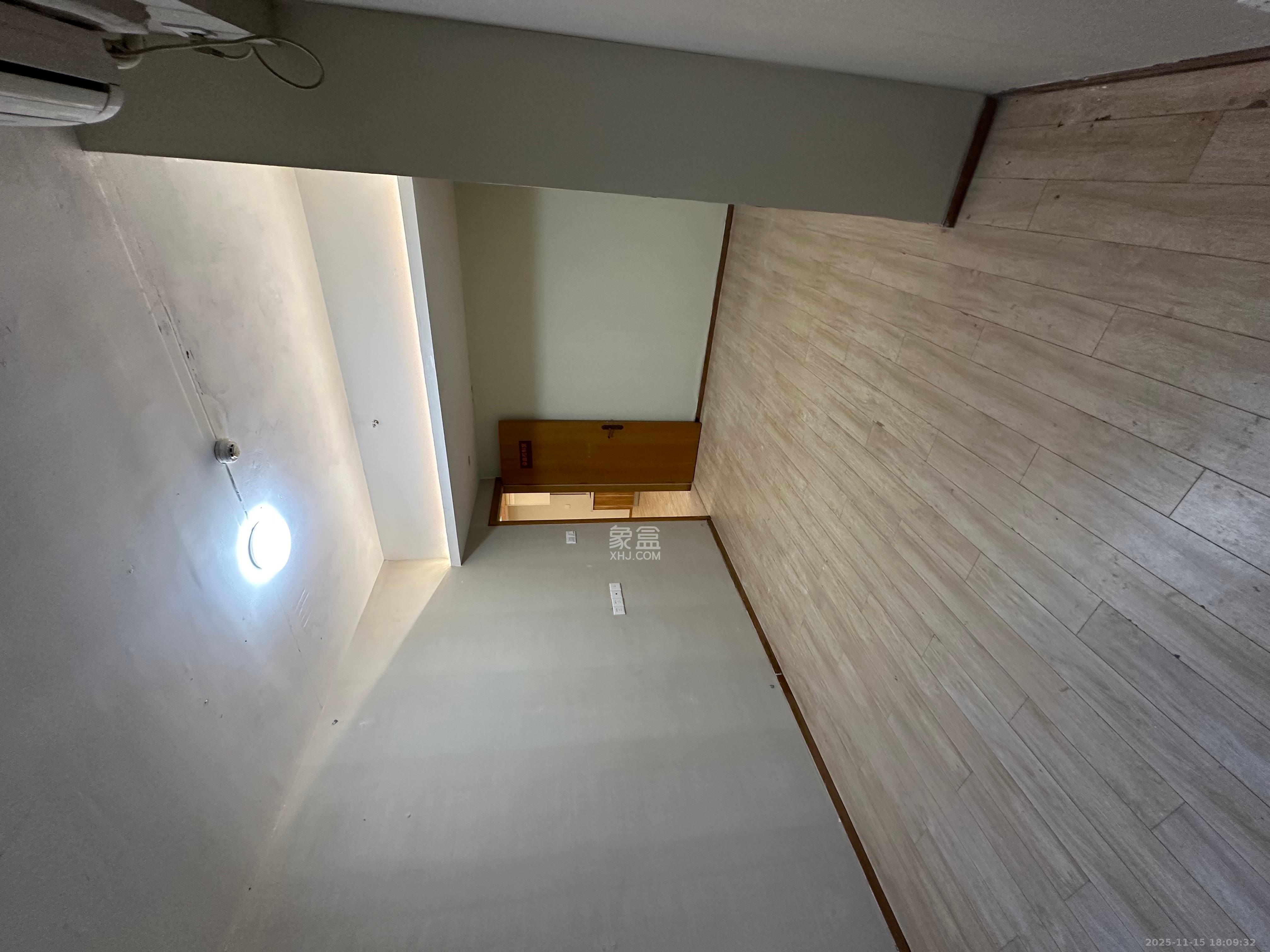 远洋外滩壹号  1室1厅1卫    3300.0元/月室内图