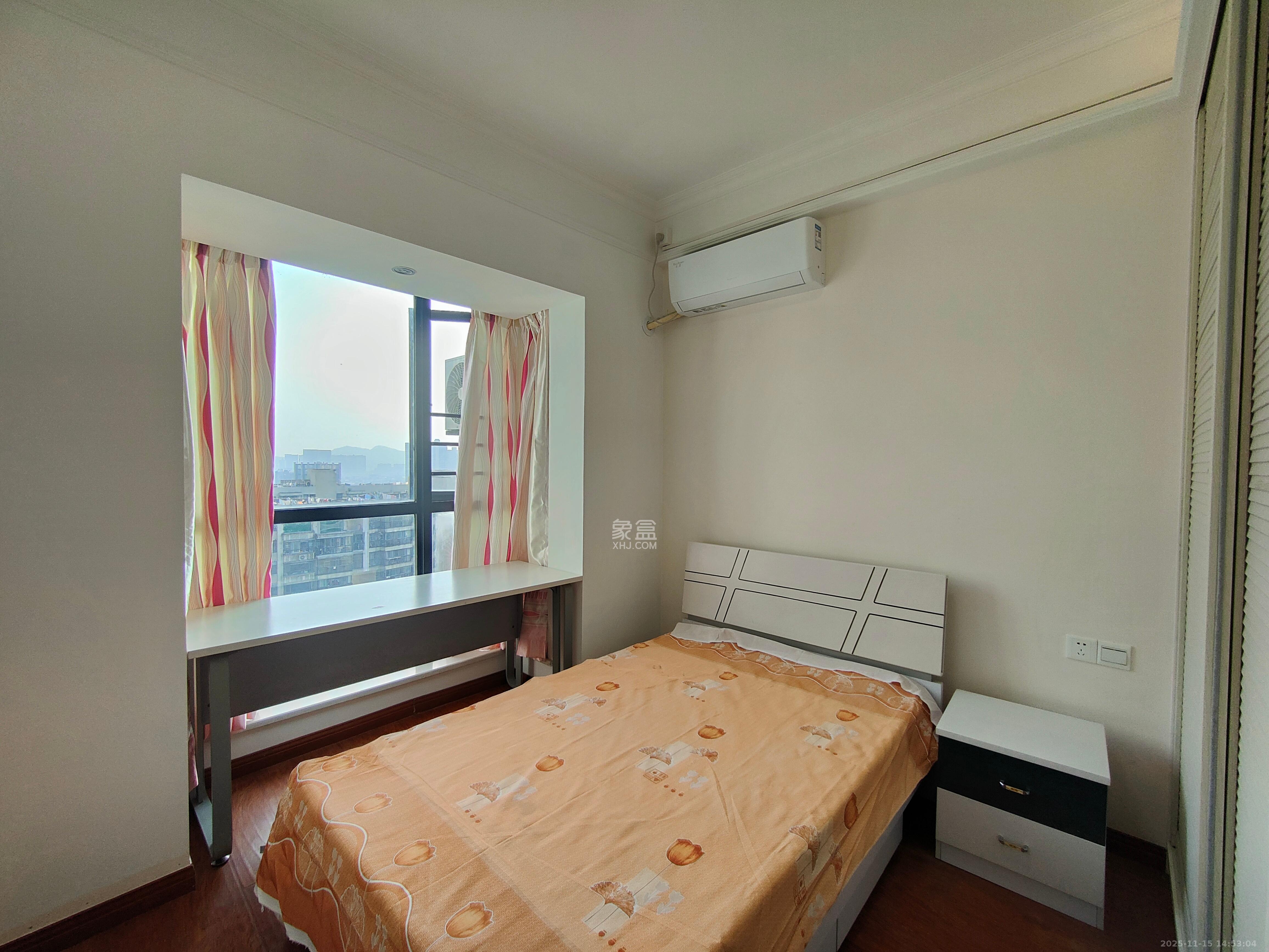 莱茵城  3室2厅2卫    2700.0元/月室内图