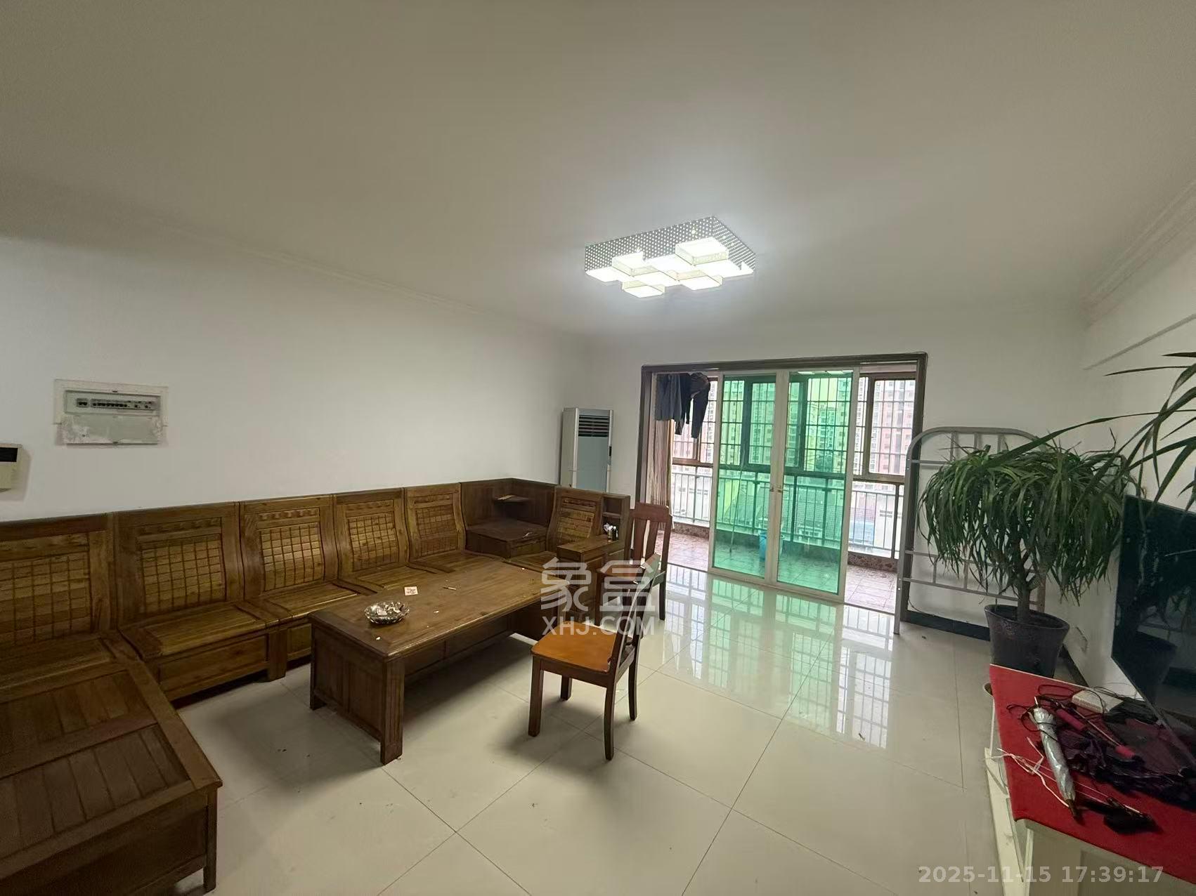 锦湘国际星城一期（锦美苑）  4室2厅2卫    2850.0元/月