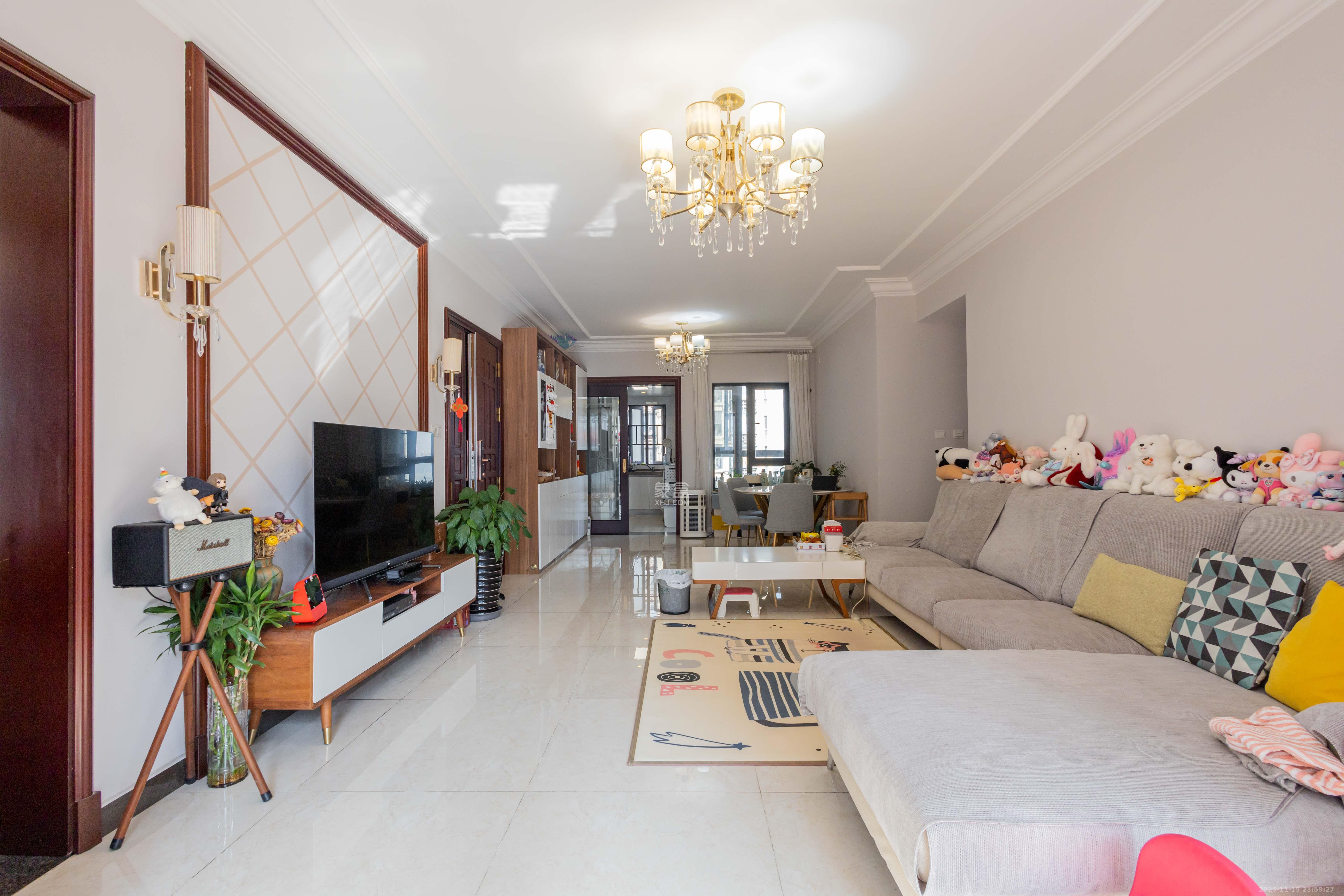 恒大江湾 4室2厅2卫 150.0万 恒大江湾 4室2厅2卫 150.0万客厅