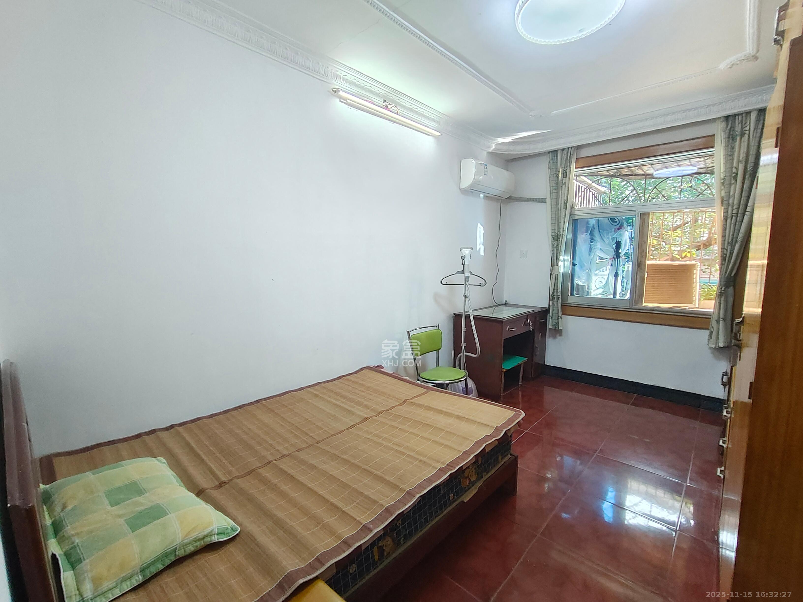 振业小区  2室1厅1卫    1400.0元/月室内图