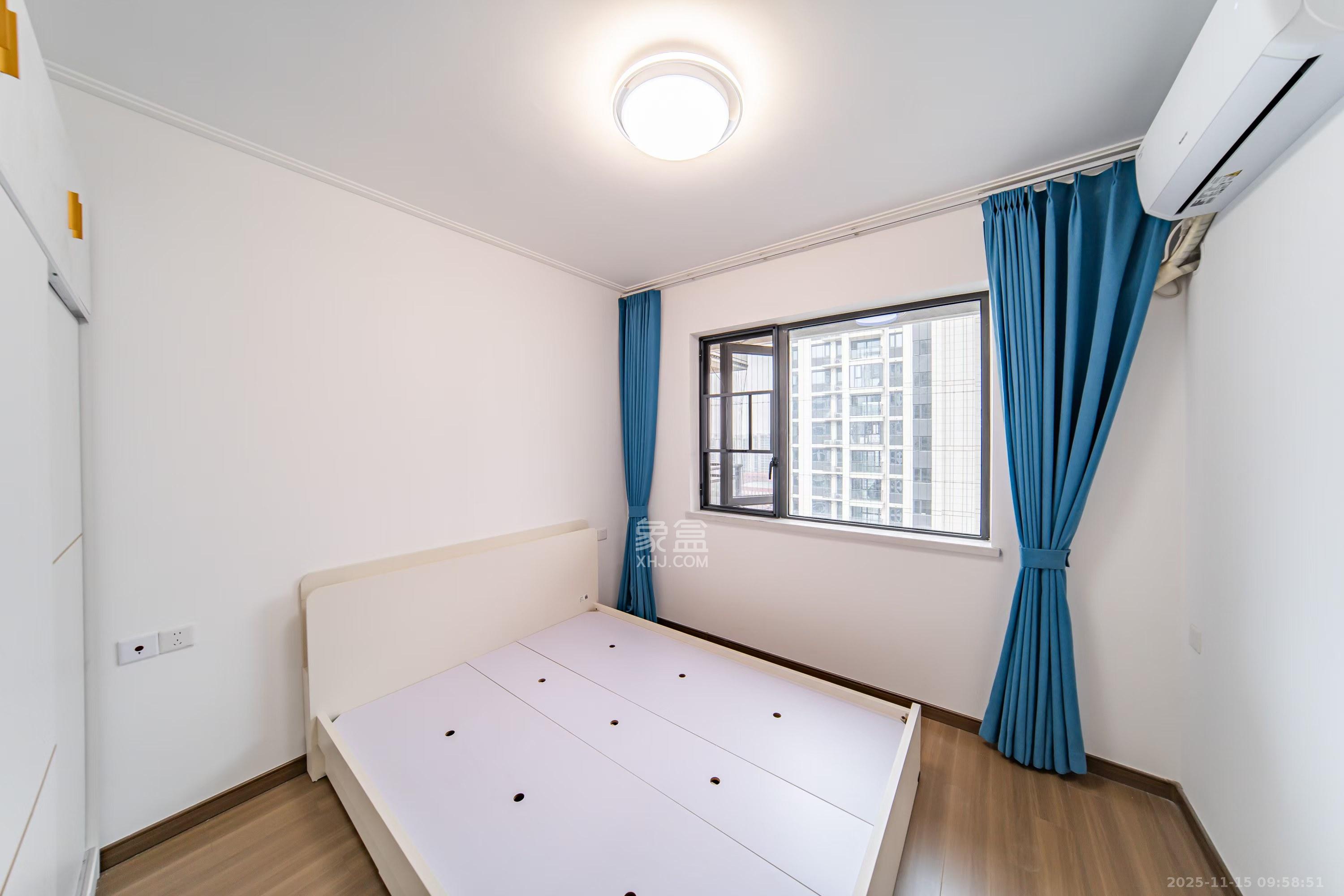 保利天汇  3室2厅2卫    3400.0元/月室内图