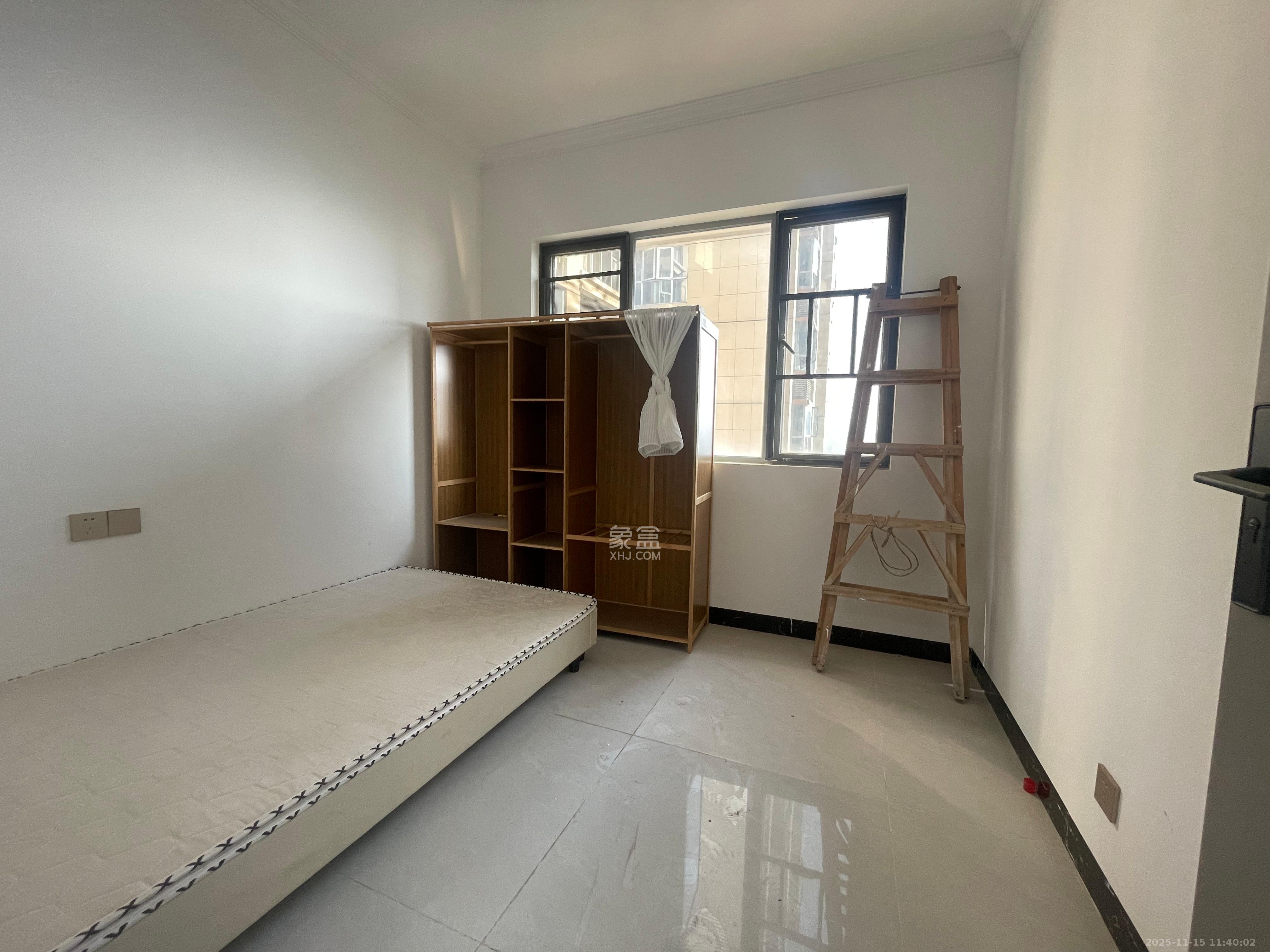 湖湘奥林匹克花园  3室2厅1卫    1800.0元/月室内图