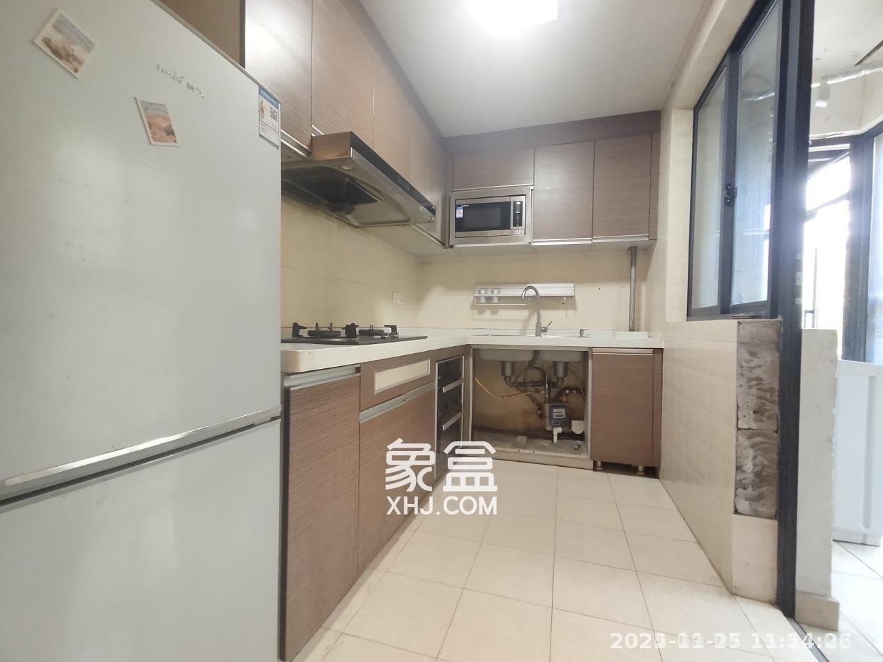 保利麓谷林语A区  1室2厅1卫    3000.0元/月室内图