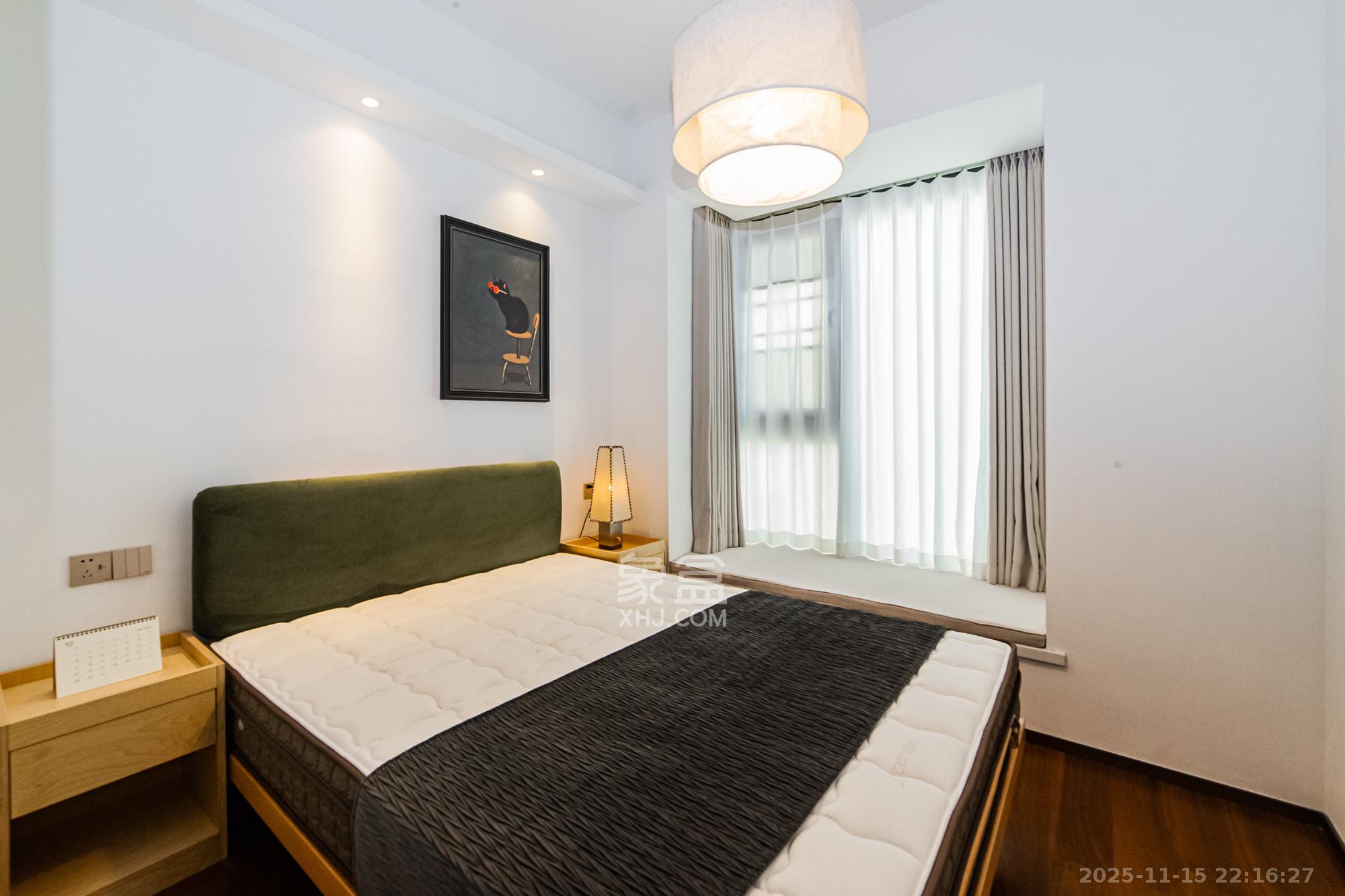 北辰瀚江府  3室2厅2卫    248.0万卧室