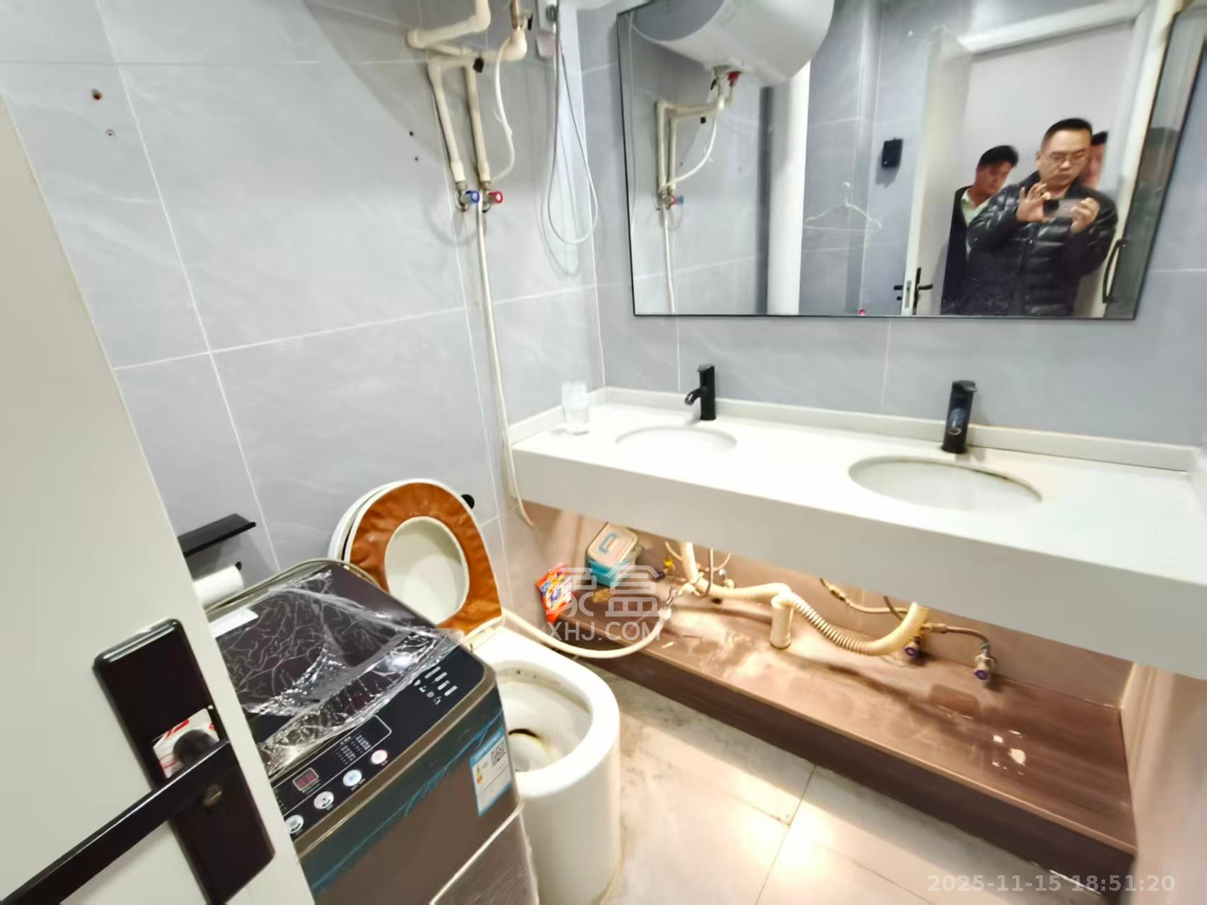 天心华庭 1室1厅1卫 2000.0元/月 天心华庭 1室1厅1卫 2000.0元/月室内图