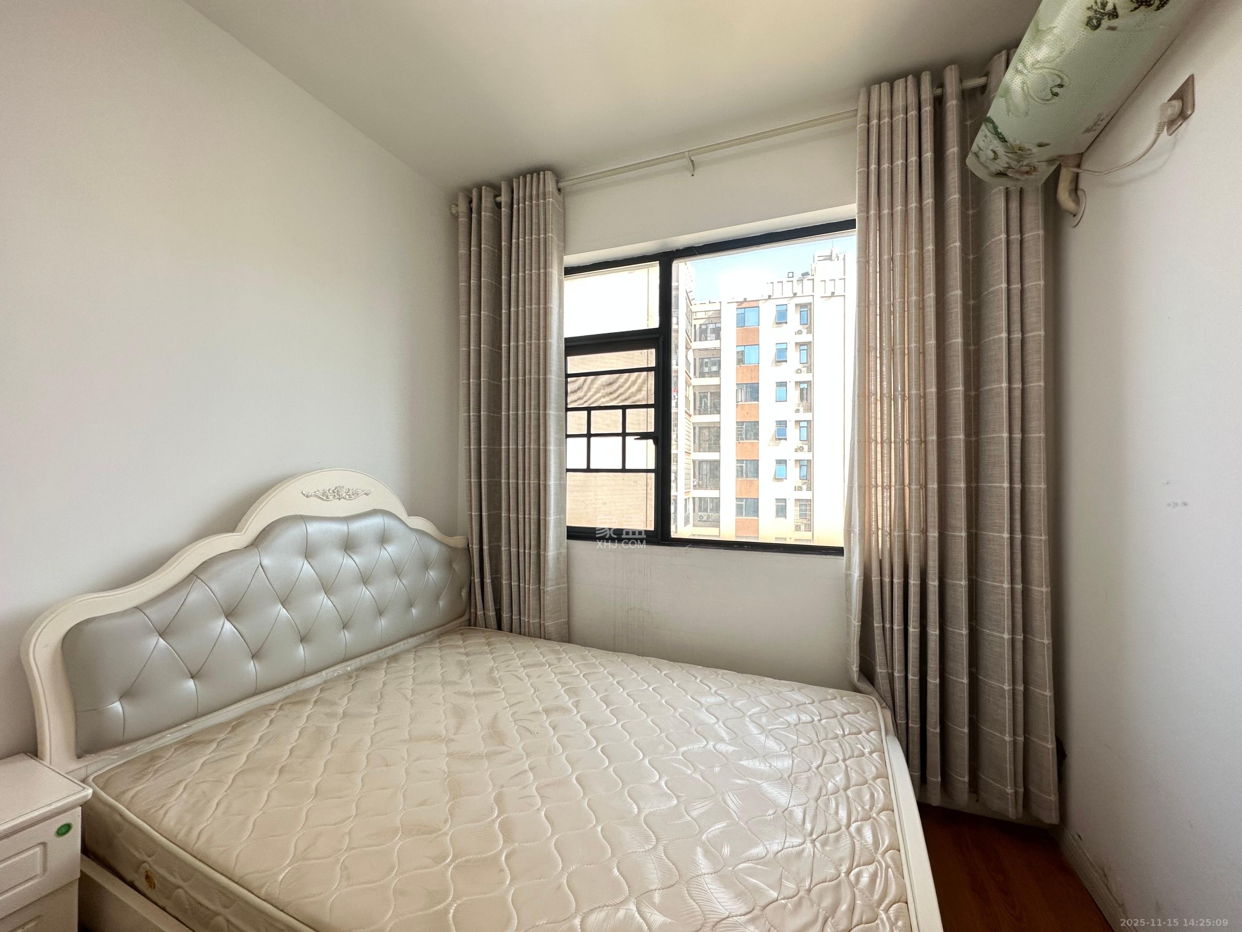 天元涉外景园C区  3室2厅1卫    2600.0元/月室内图