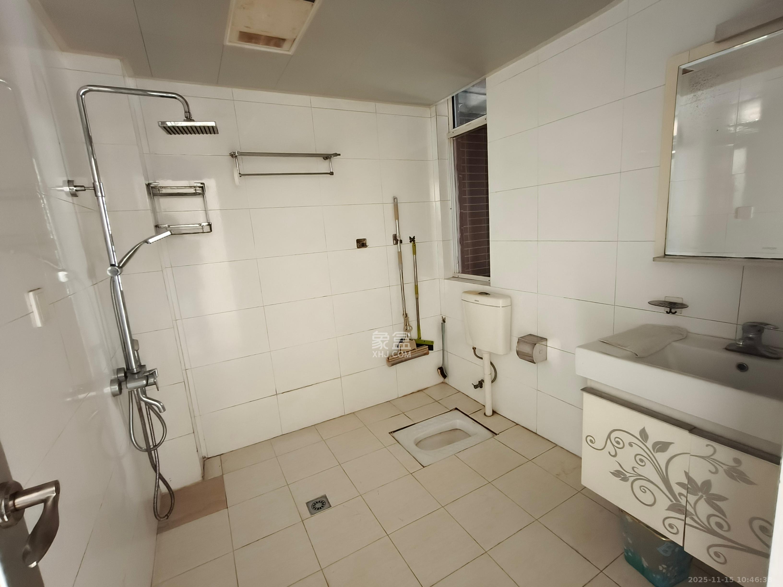 万国城(当代满庭春MOMA)一期 2室2厅1卫 2100.0元/月 万国城(当代满庭春MOMA)一期 2室2厅1卫 2100.0元/月室内图