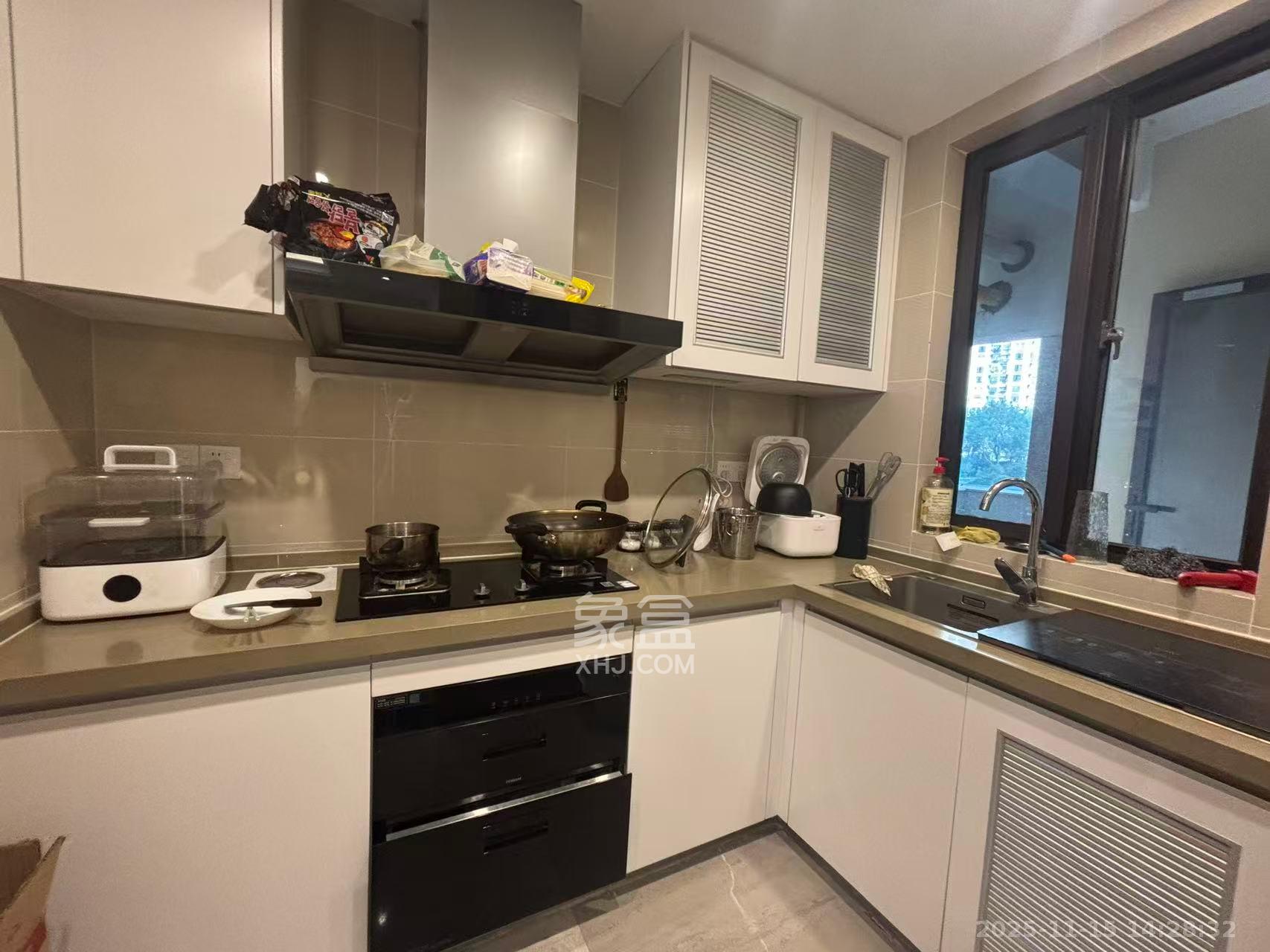 新力铂园（江山云著）  3室2厅1卫    3500.0元/月室内图