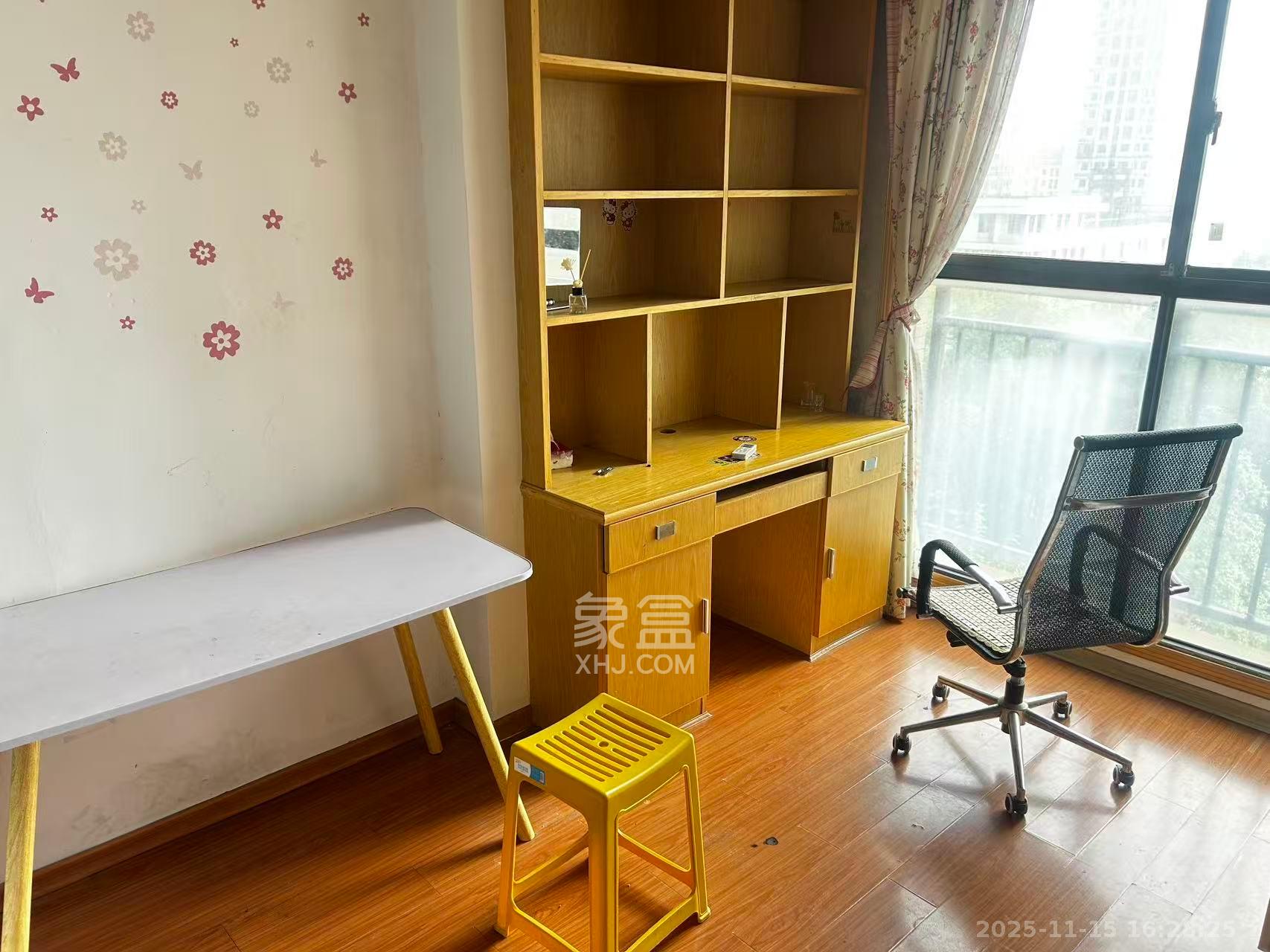 中建麓山和苑  2室2厅1卫    1600.0元/月室内图