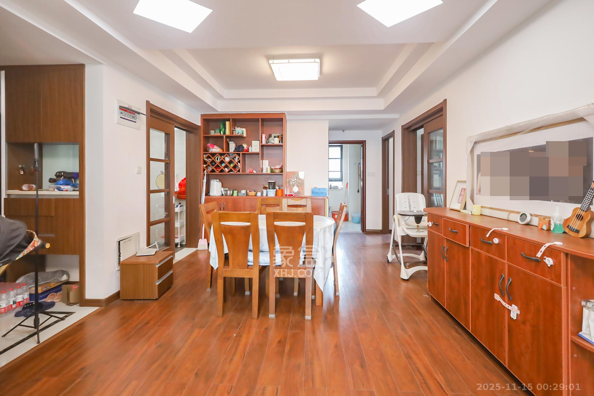 万科里金域国际  4室2厅2卫    235.0万其他