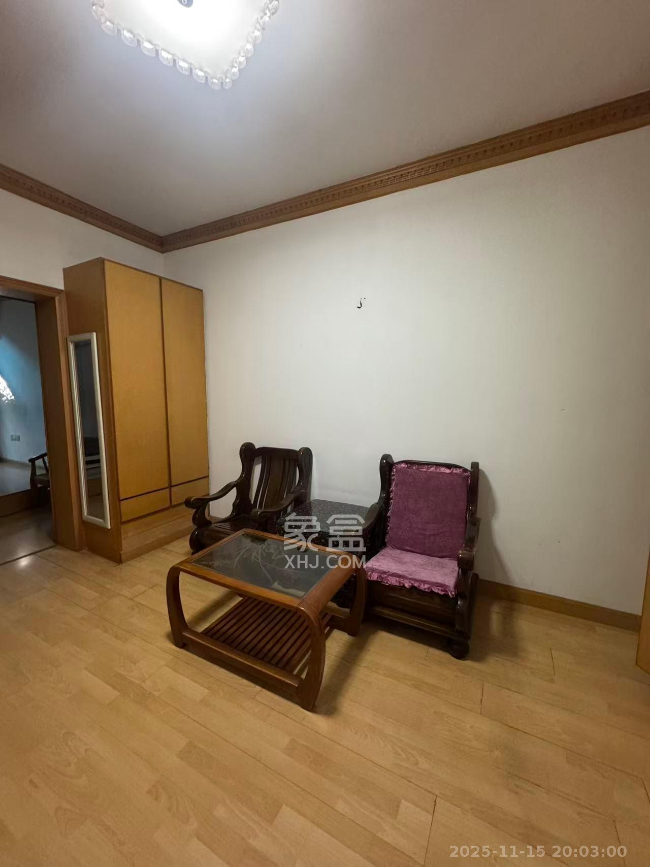 乔庄社区  3室1厅1卫    2200.0元/月室内图