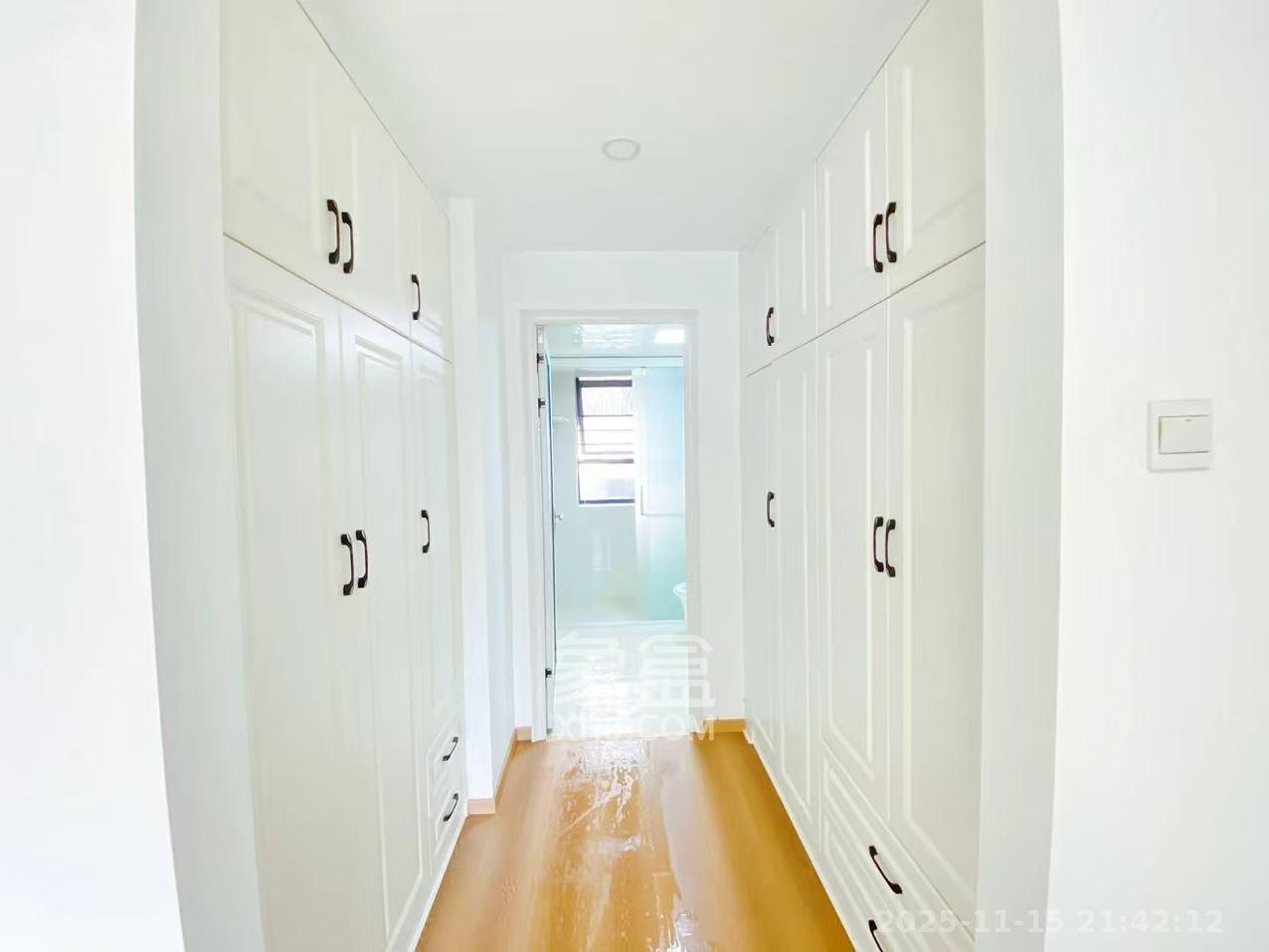 中海梅溪湖壹号  4室2厅2卫    3000.0元/月室内图