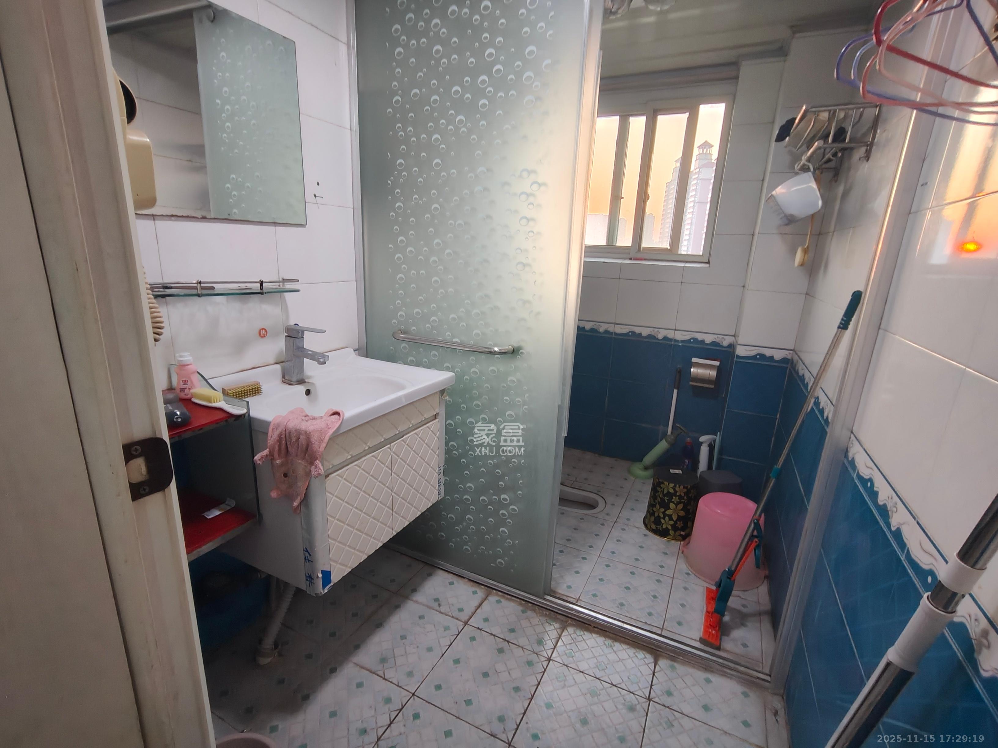 鑫天芙蓉  2室1厅1卫    1600.0元/月室内图