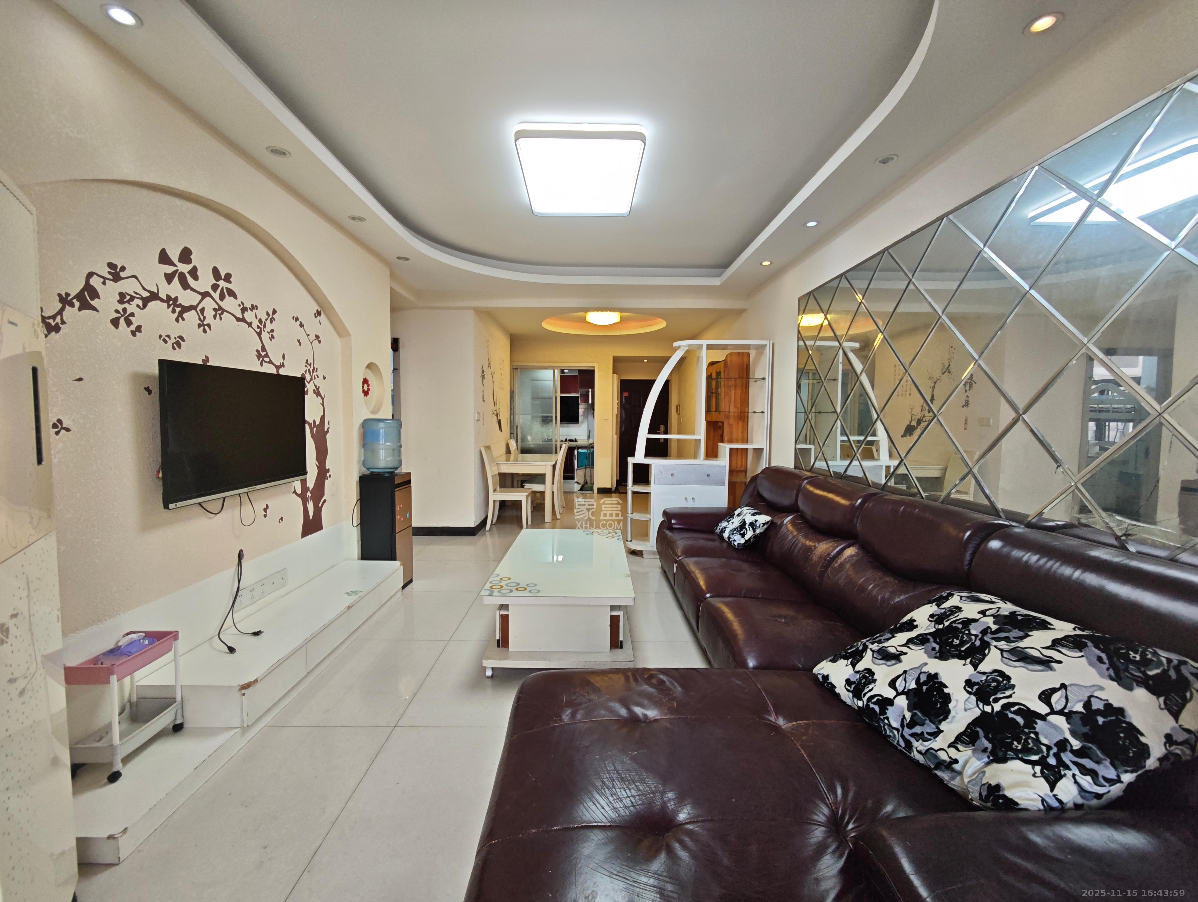 水岸世景 2室2厅1卫 1800.0元/月 水岸世景 2室2厅1卫 1800.0元/月室内图