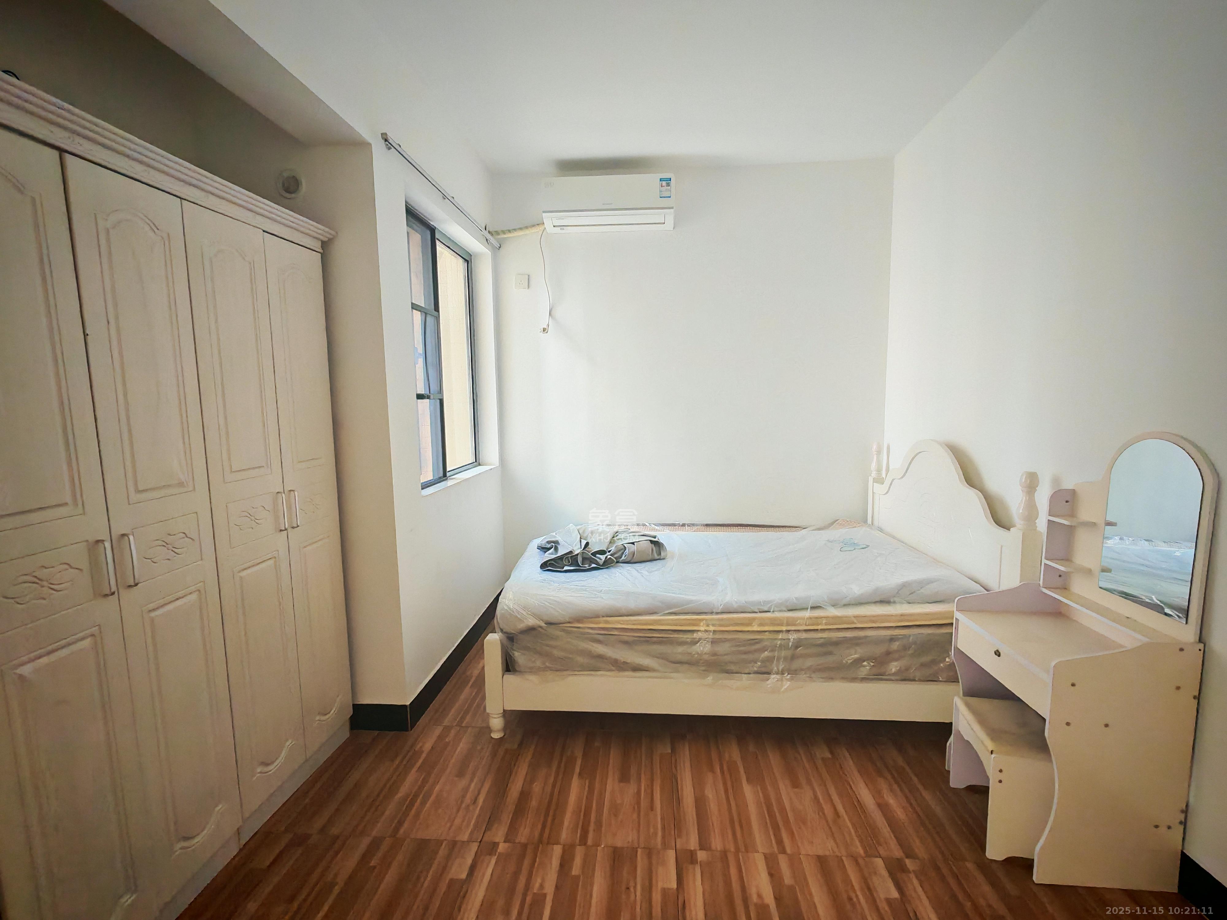 钱隆世家  2室2厅1卫    1800.0元/月室内图