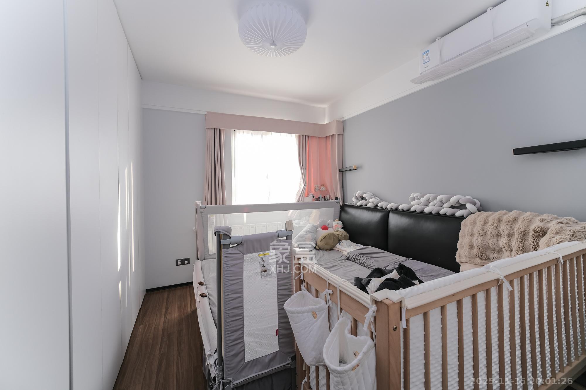 保利香槟国际 3室2厅1卫 92.0万 保利香槟国际 3室2厅1卫 92.0万卧室