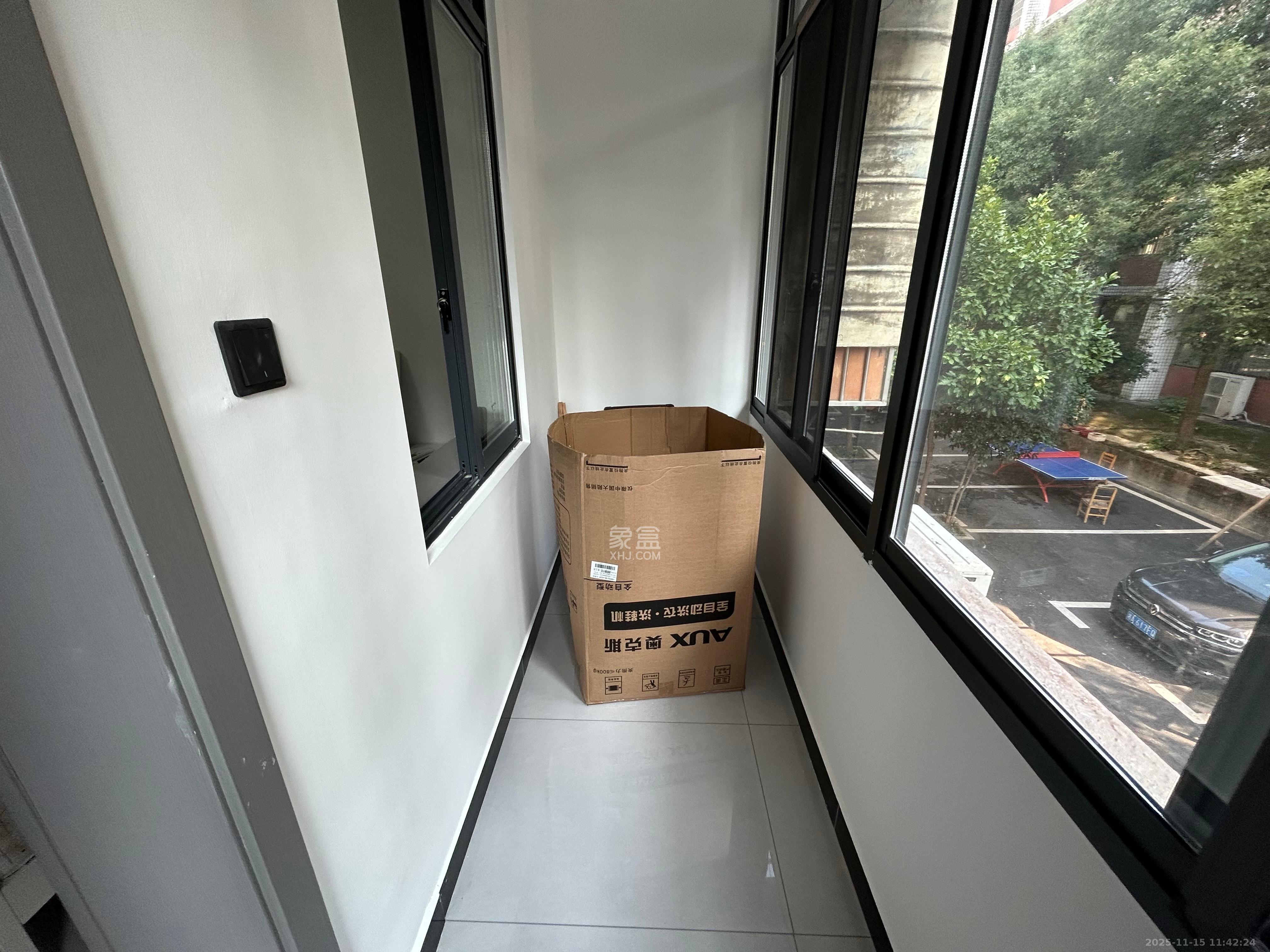 四方坪教师村  2室1厅1卫    1700.0元/月室内图