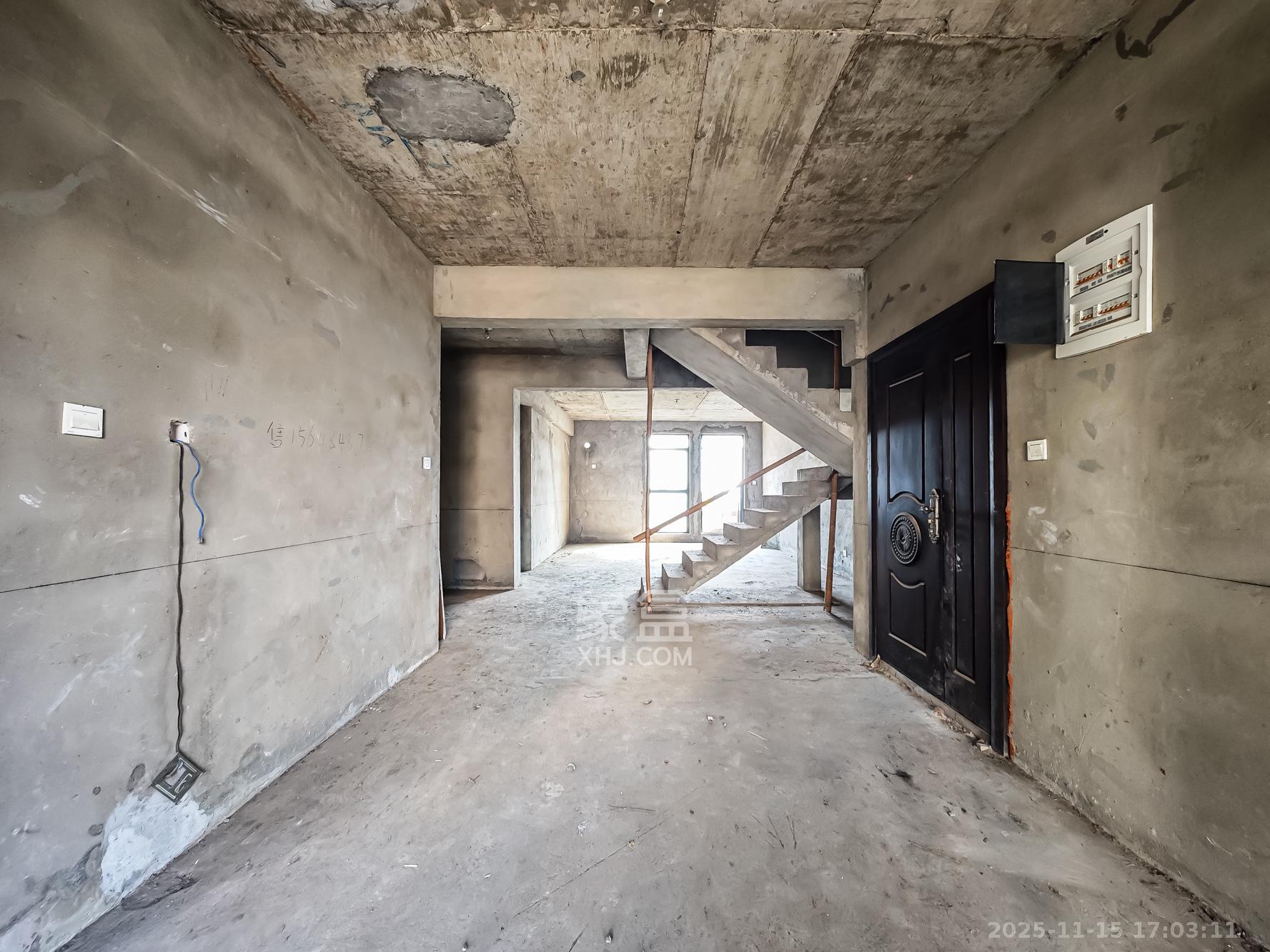 堤亚纳湾（深业沙河城）  5室3厅4卫    208.0万