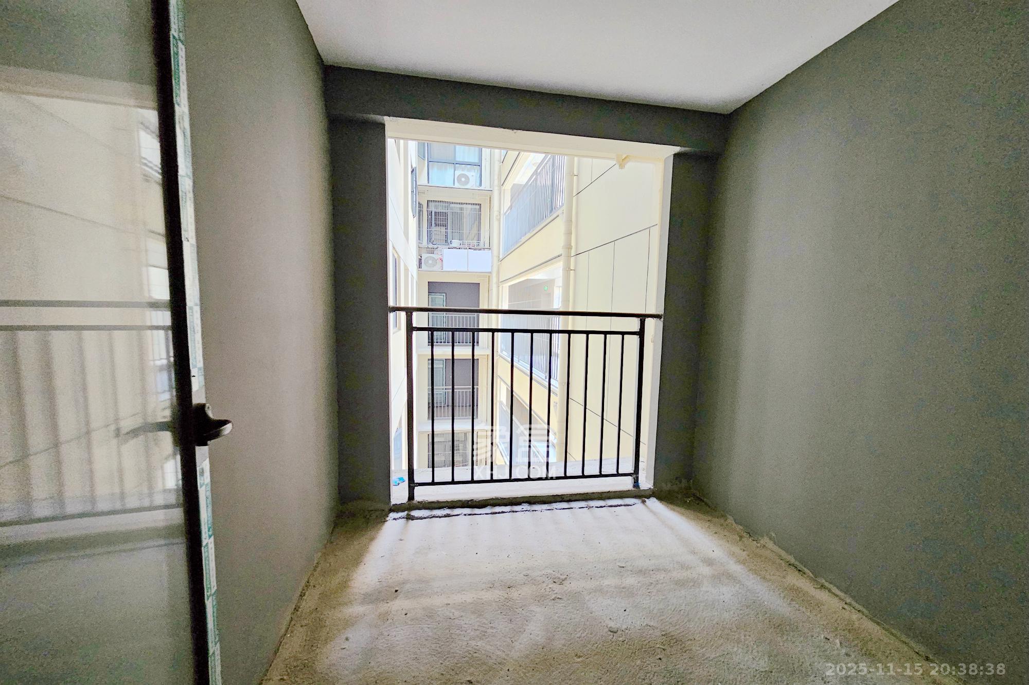 润和星河玥  3室1厅1卫    130.0万卧室