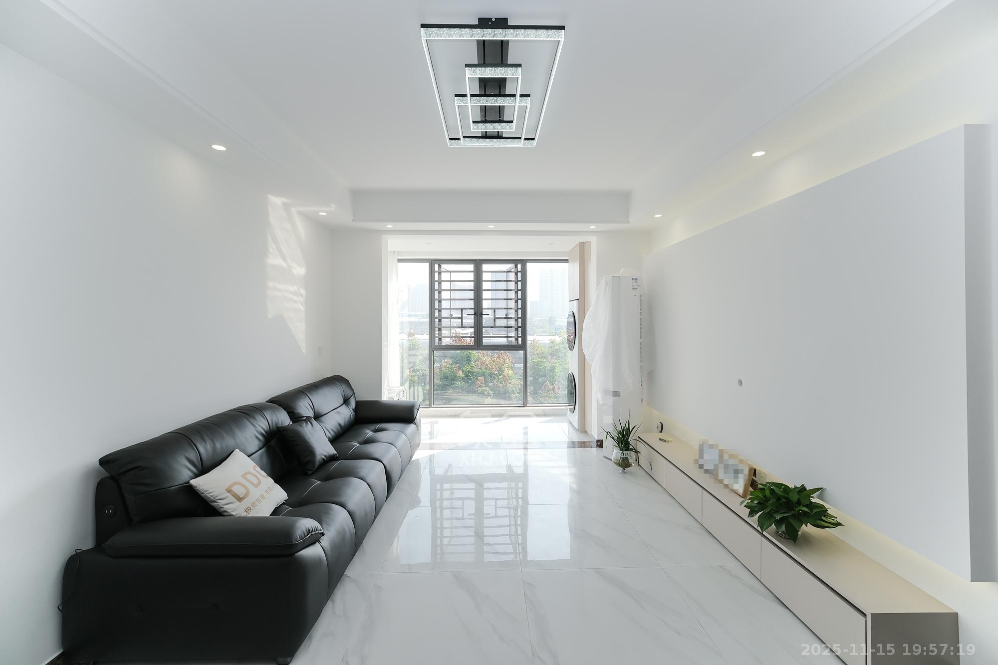 荣盛花语城  3室2厅1卫    80.0万