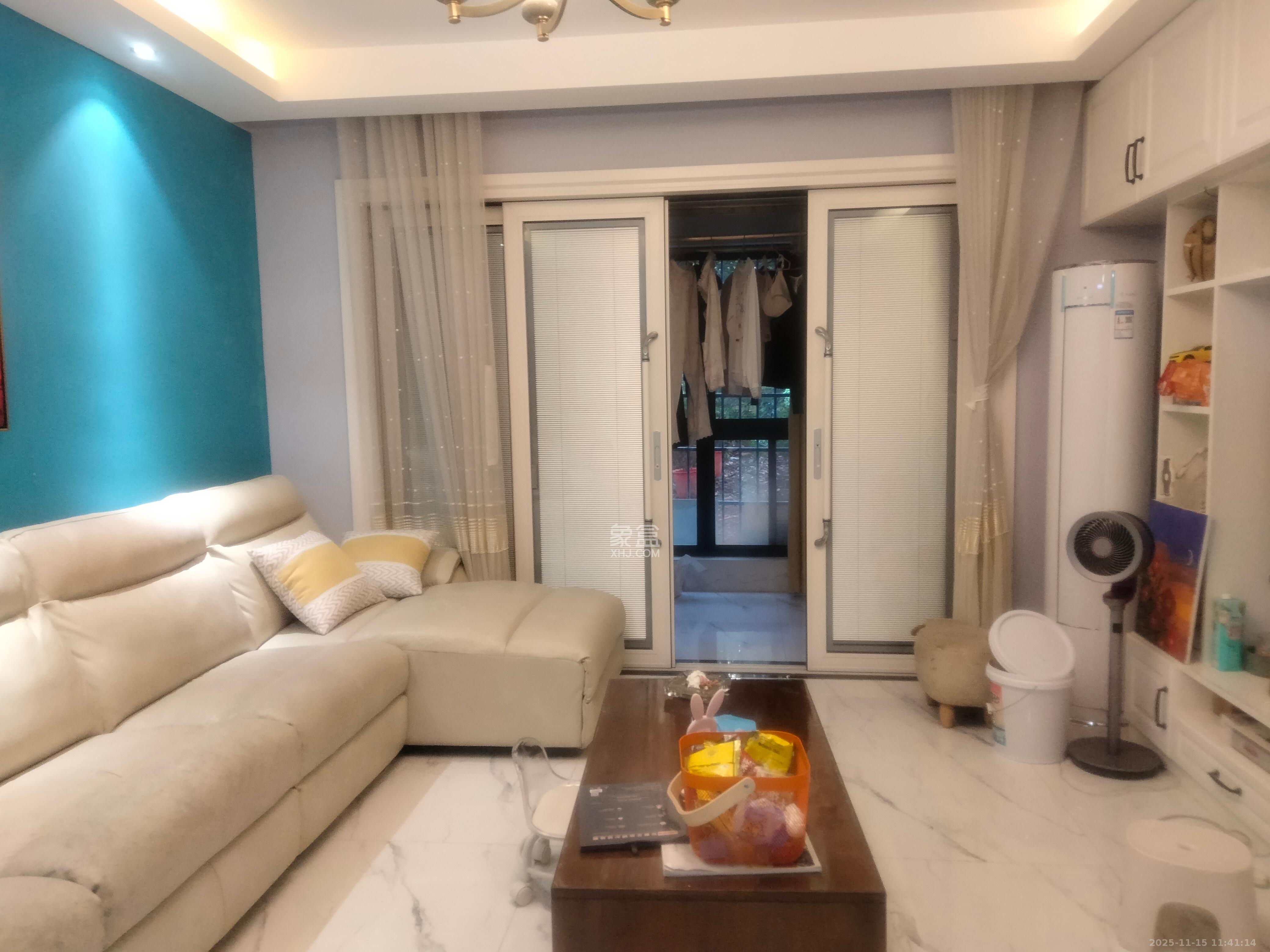 中建芙蓉嘉苑  3室2厅2卫    2400.0元/月