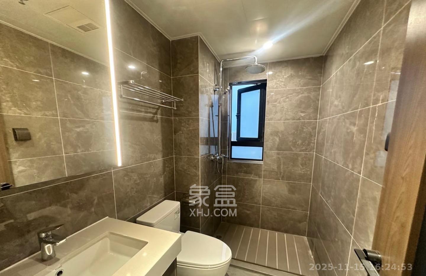 万科魅力之城 3室2厅2卫 2300.0元/月 万科魅力之城 3室2厅2卫 2300.0元/月室内图